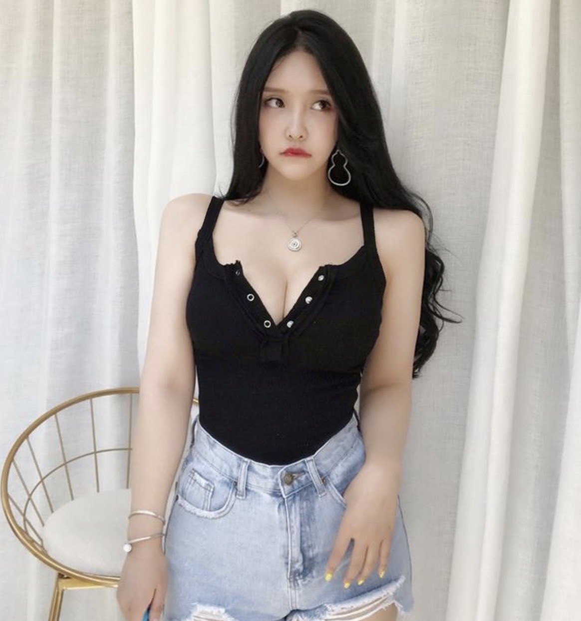 สายเดี่ยวกระดุม