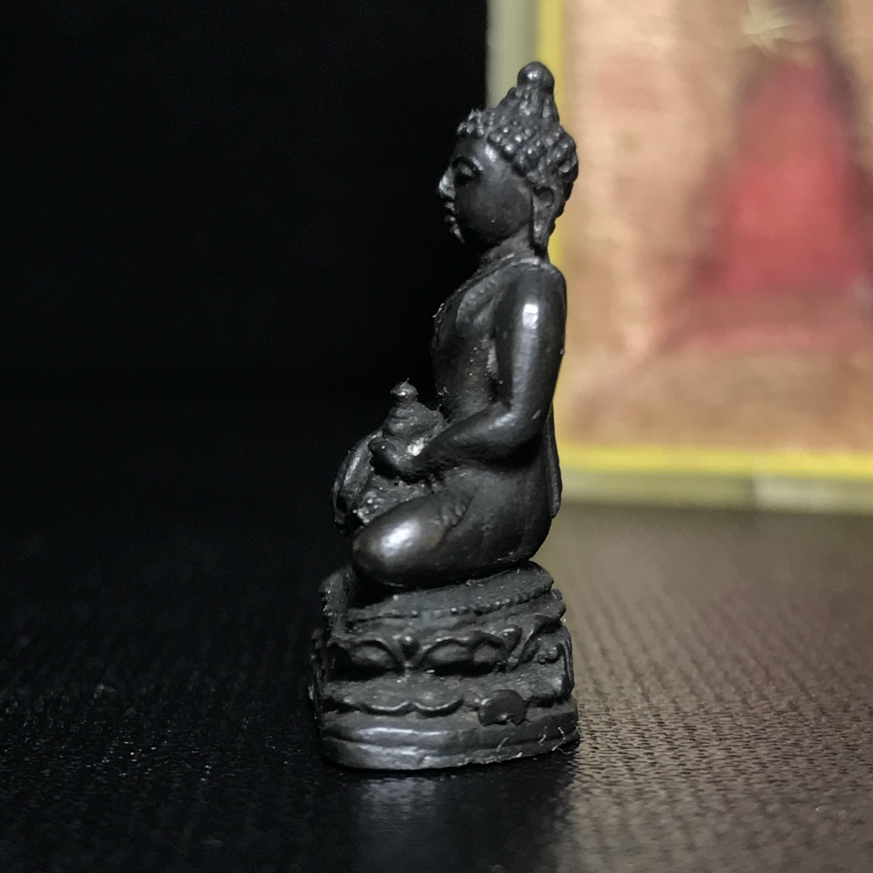 พระกริ่งมหาราช วัดพระเชตุพนฯ ปี2512 เนื้อนวโลหะ(ปลุกเศก 108 คณาจารย์...พิธีพุทธาภิเษกยิ่งใหญ่..เจตนาสุดยอดมหามงคล)