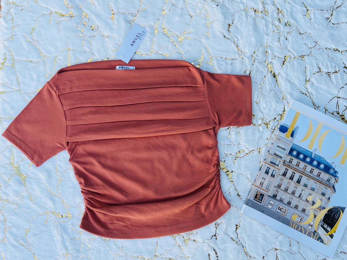 จีบไหล่เฉียง