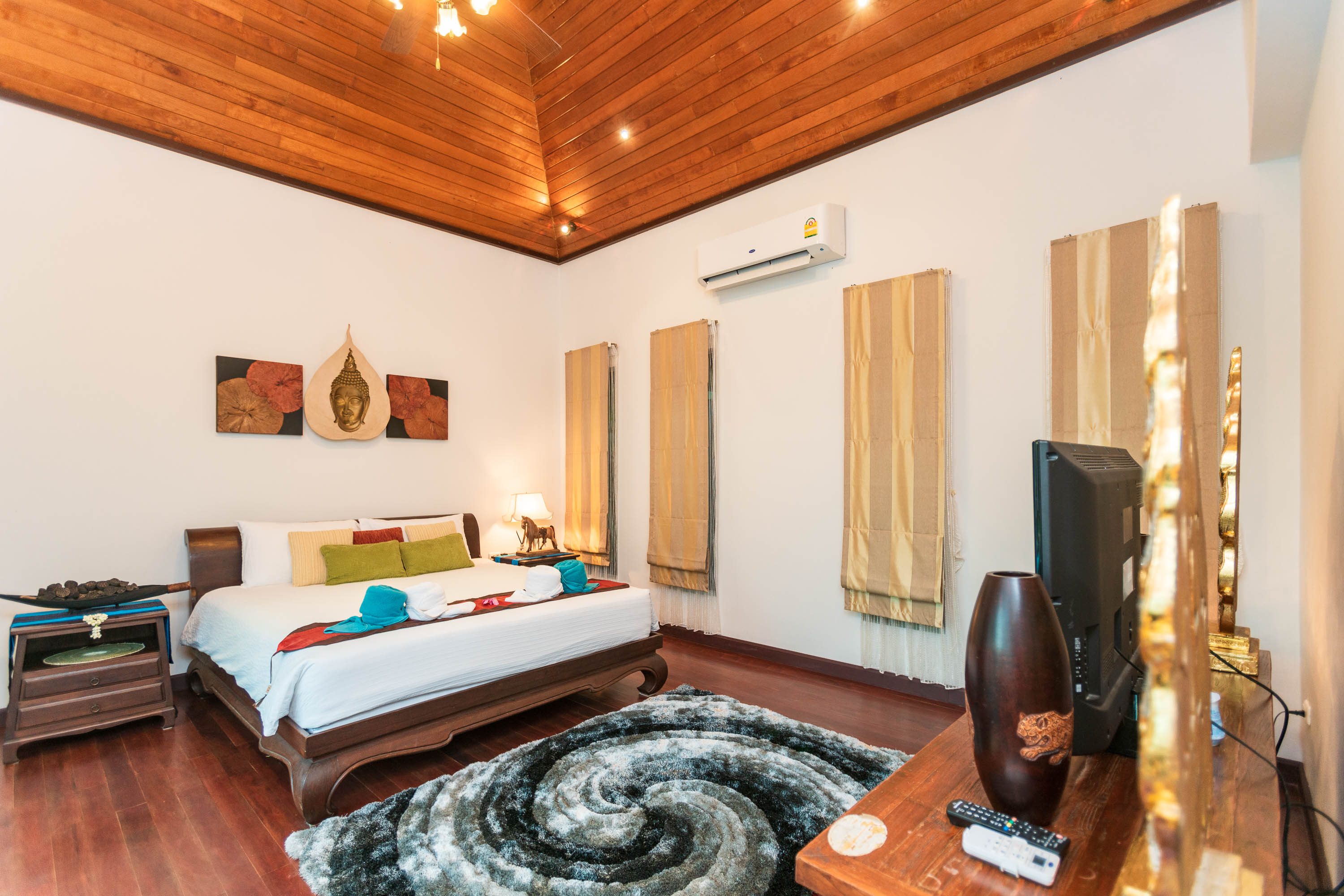 For Rent : Private Pool Villa in Cherngtalay BangJo, 3 Bedrooms 2 Bathrooms