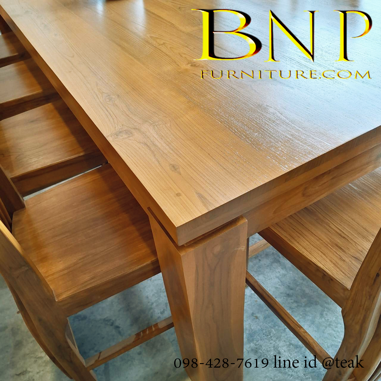 โต๊ะทานข้าวโมเดิร์น 10 ที่นั่ง รุ่น ไอริส