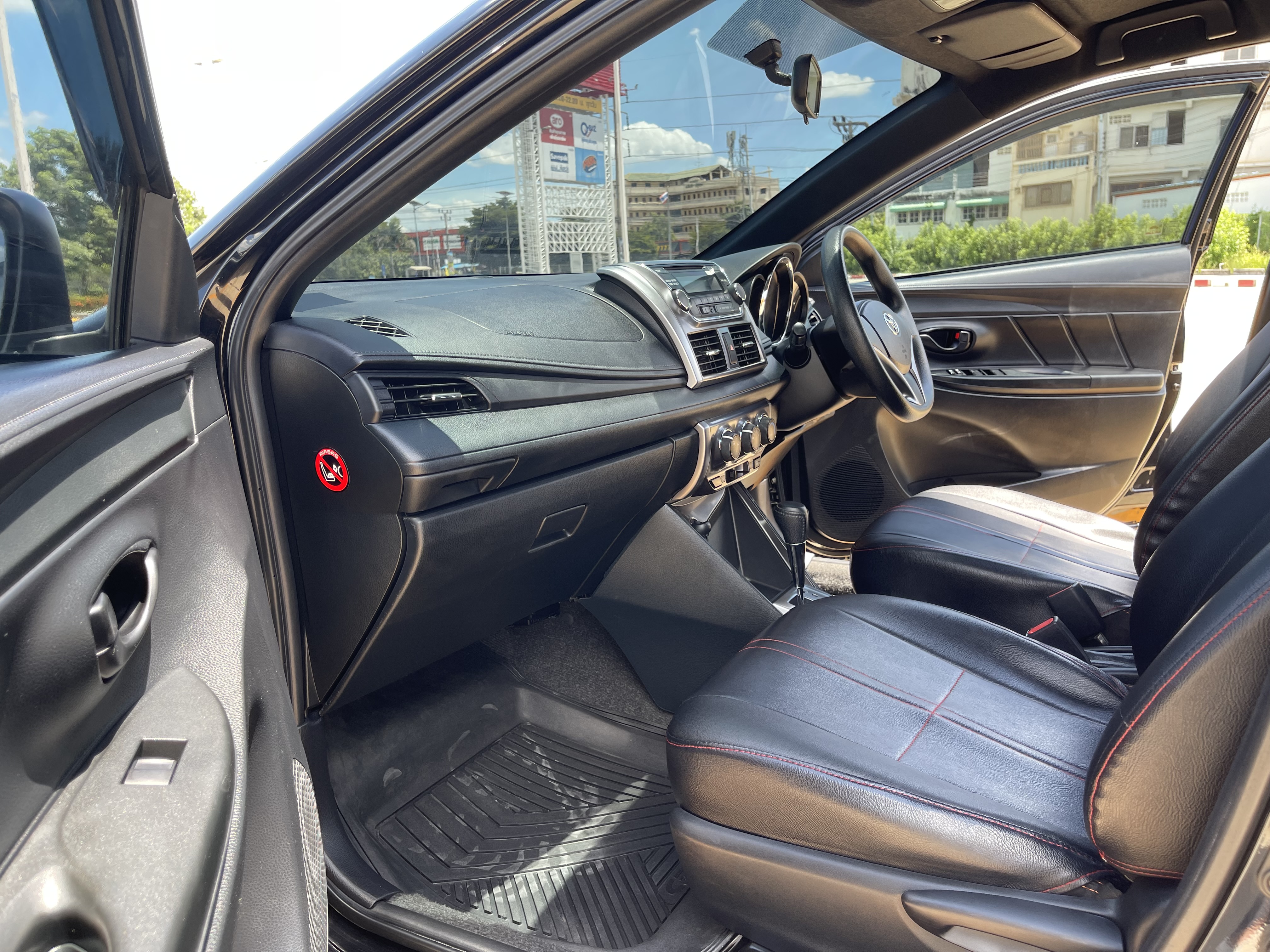 Toyota Yaris 1.2 E At 2017 ดำ