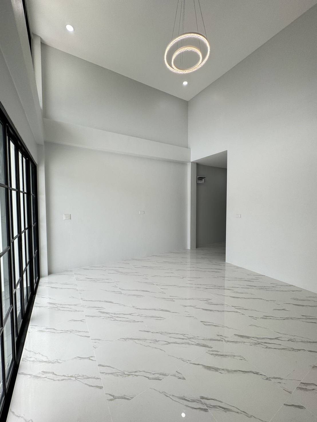 For Sales : Ratsada, One-Story Town House, 2 Bedrooms 2 Bathrooms