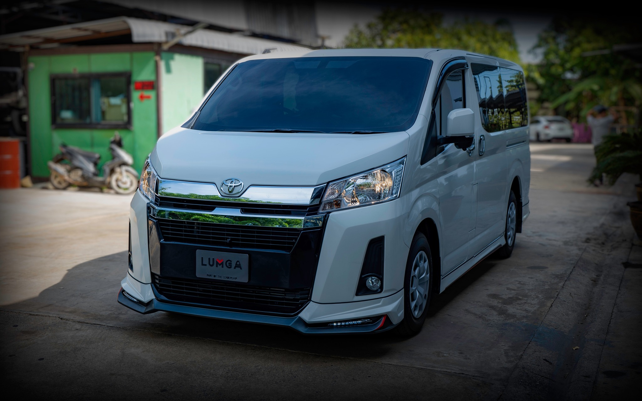 Toyota Hiace 2019 V.2 bodykits by Amoriz