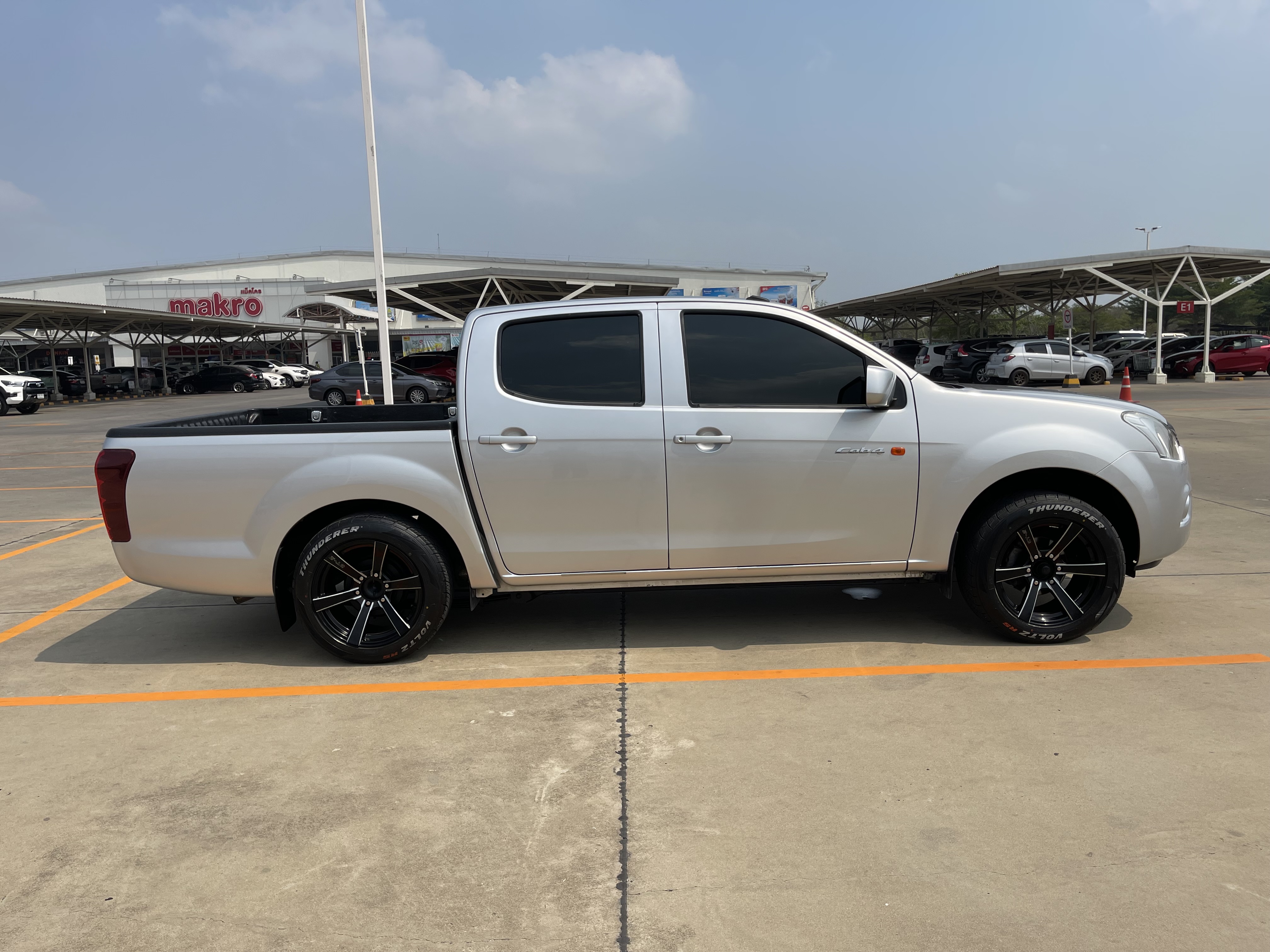 Isuzu Dmax All New 4ประตู 1.9 S Abs 2018 เงิน