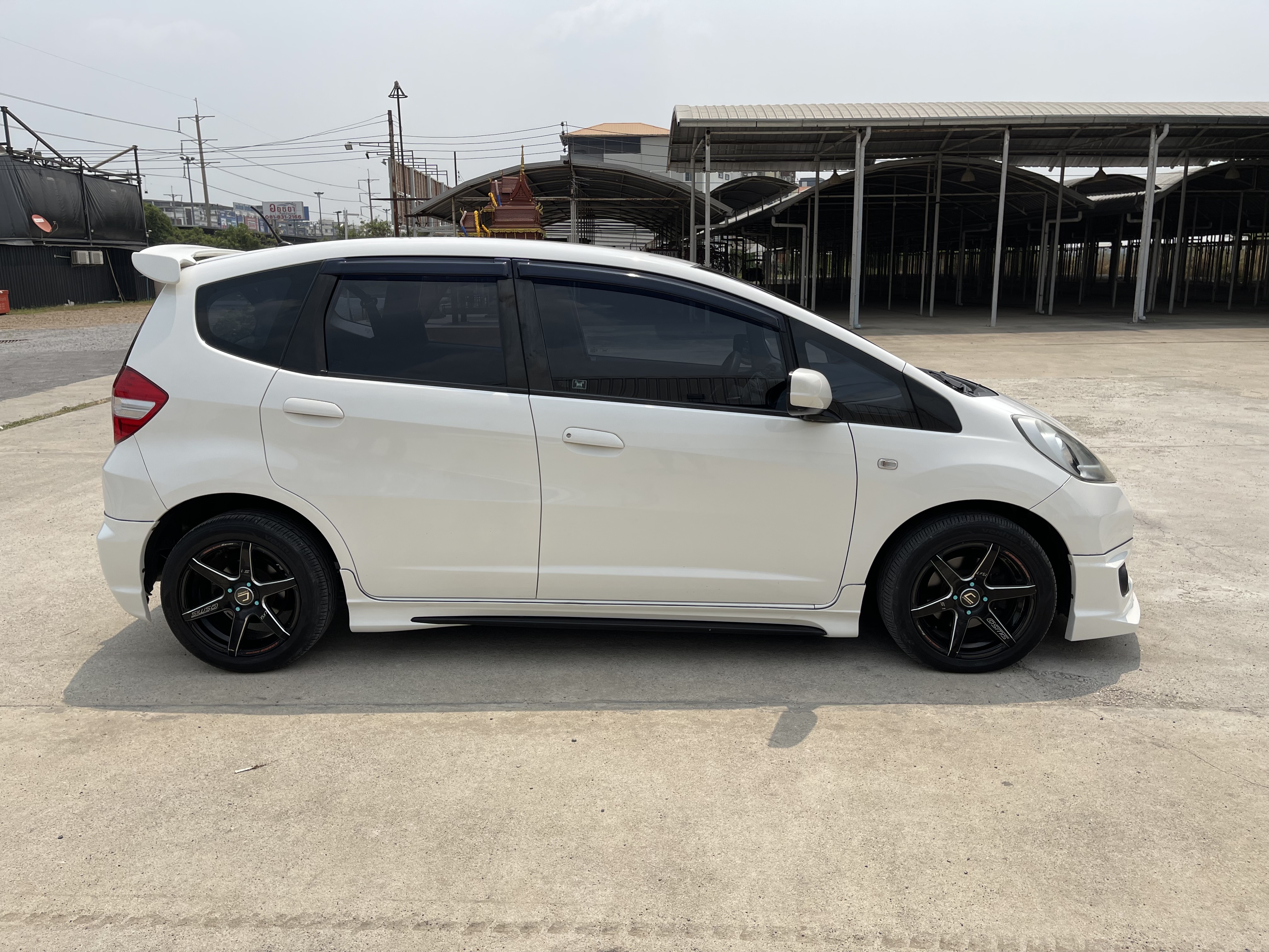 Honda Jazz 1.5 V At 2013 ขาว