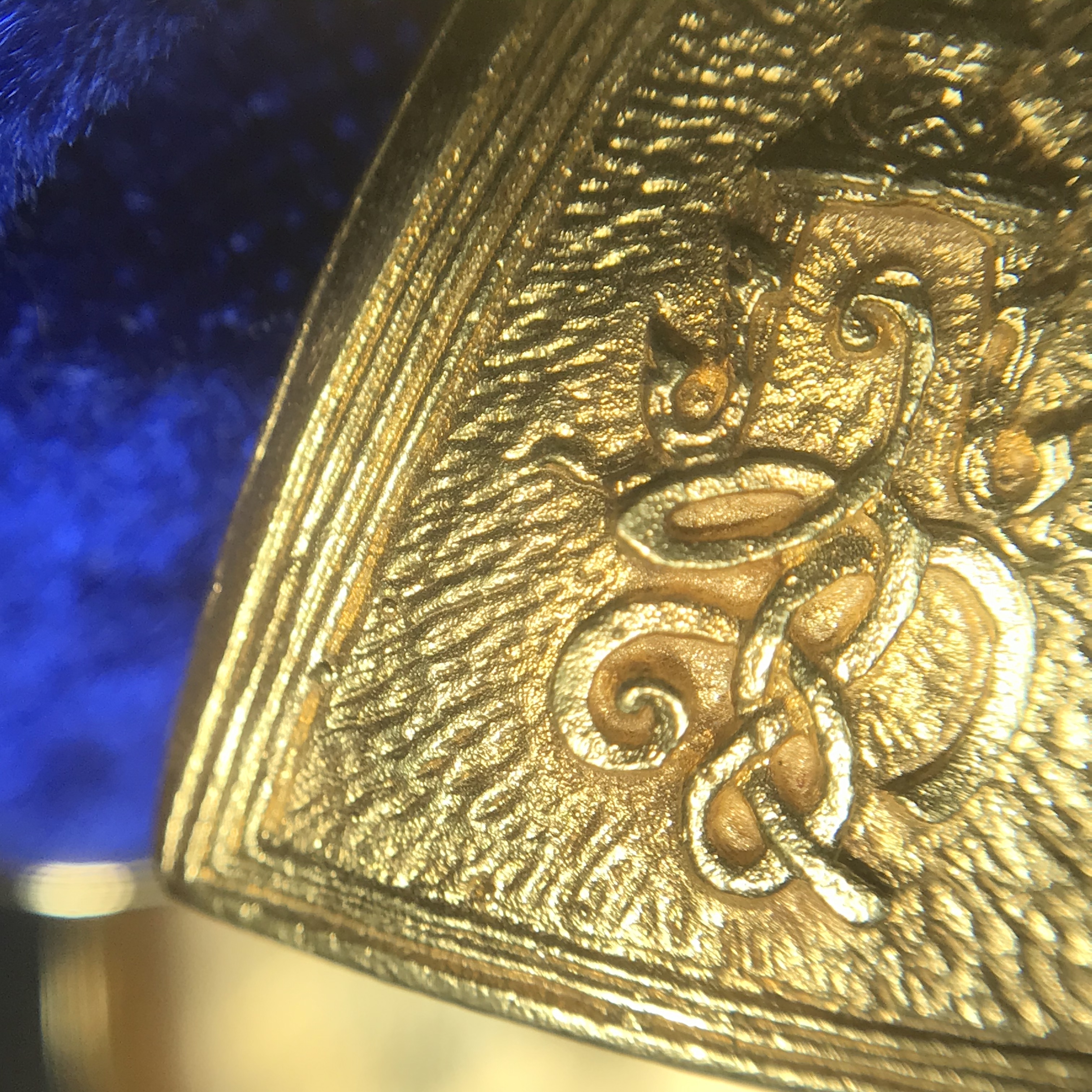 พระสมเด็จนางพญา ส.ก. ปี2535 เนื้อทองคำ พิมพ์ใหญ่ 5รอบพระราชินี หลวงปู่โต๊ะปลุกเสก(ในหลวงและพระราชินีเสด็จในพิธี) พร้อมกล่องบรรจุเดิม(นิยม)