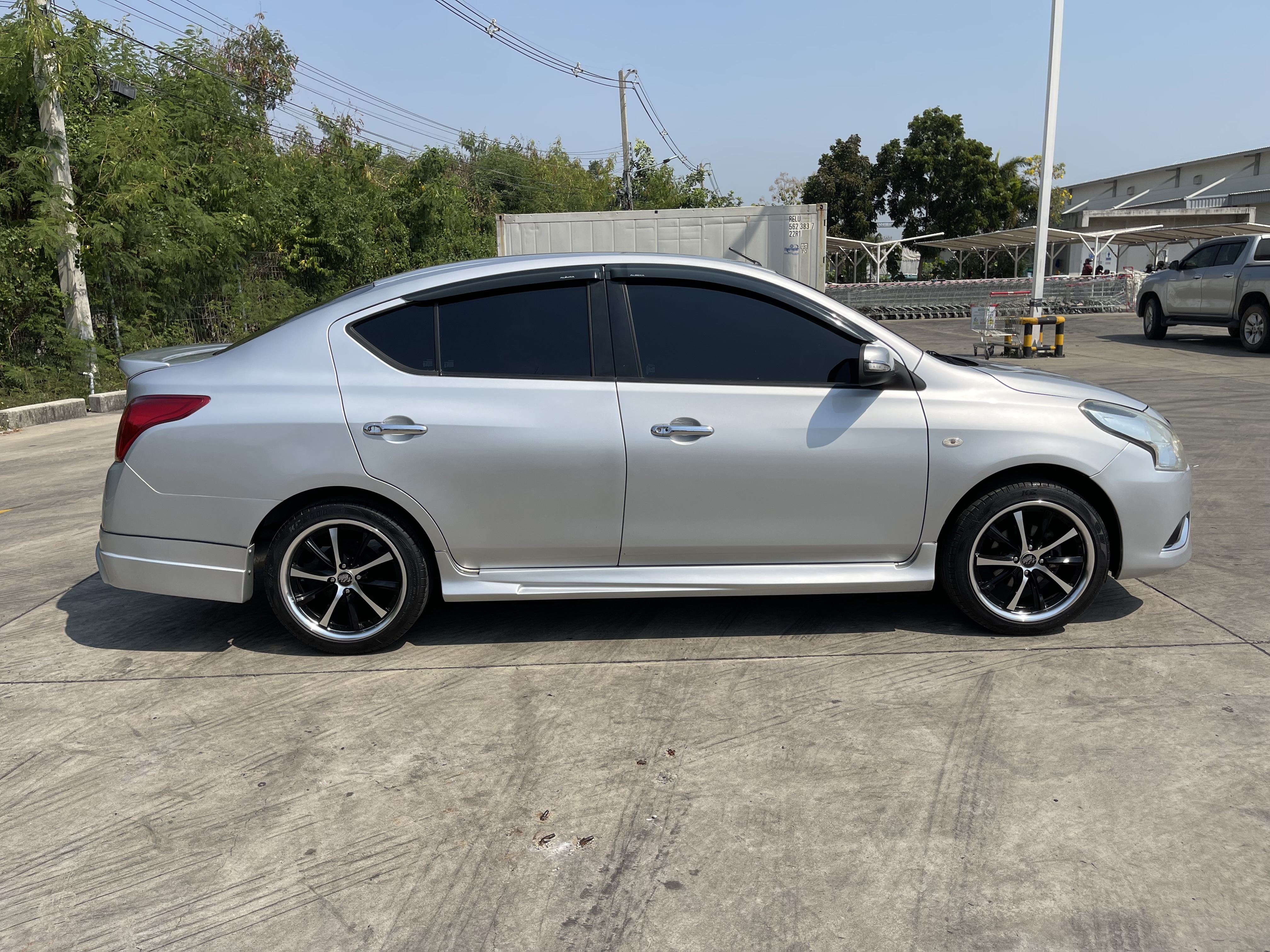 Nissan Almera 1.2 VL At 2014 เงิน