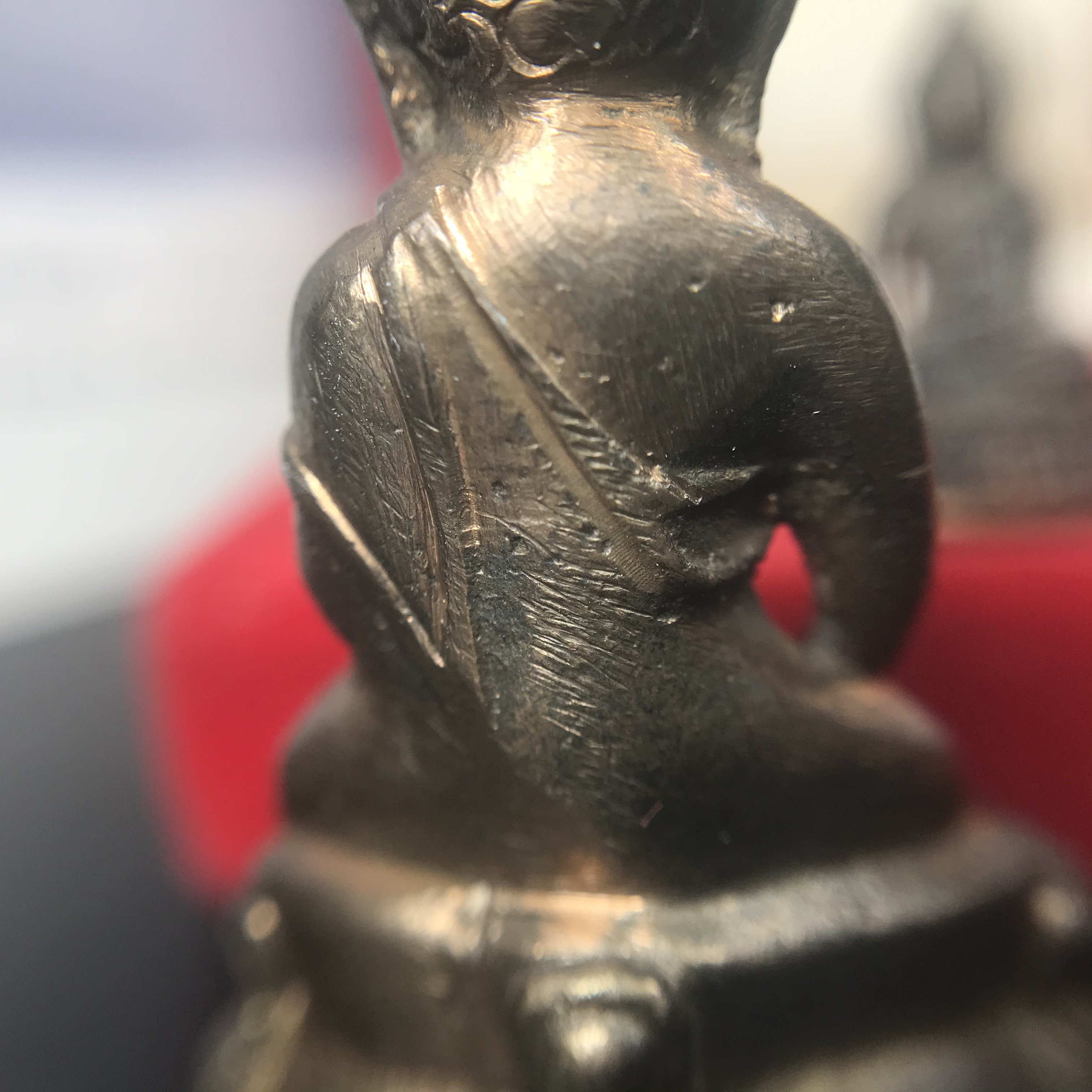 พระกริ่ง-พระชัยวัฒน์ ปวเรศ ปี2530 วัดบวรนิเวศราชวรวิหาร(ในหลวง ร.9 เสด็จเททอง)(บรรจุเส้นเกศาในหลวงรัชกาลที่9)พร้อมสูจิบัตรเดิมตอนจัดสร้าง(สภาพสวยครบสมบูรณ์) (องค์หน้าใหญ่)(องค์ทองทบ)แบบพิมพ์นิยมหายาก