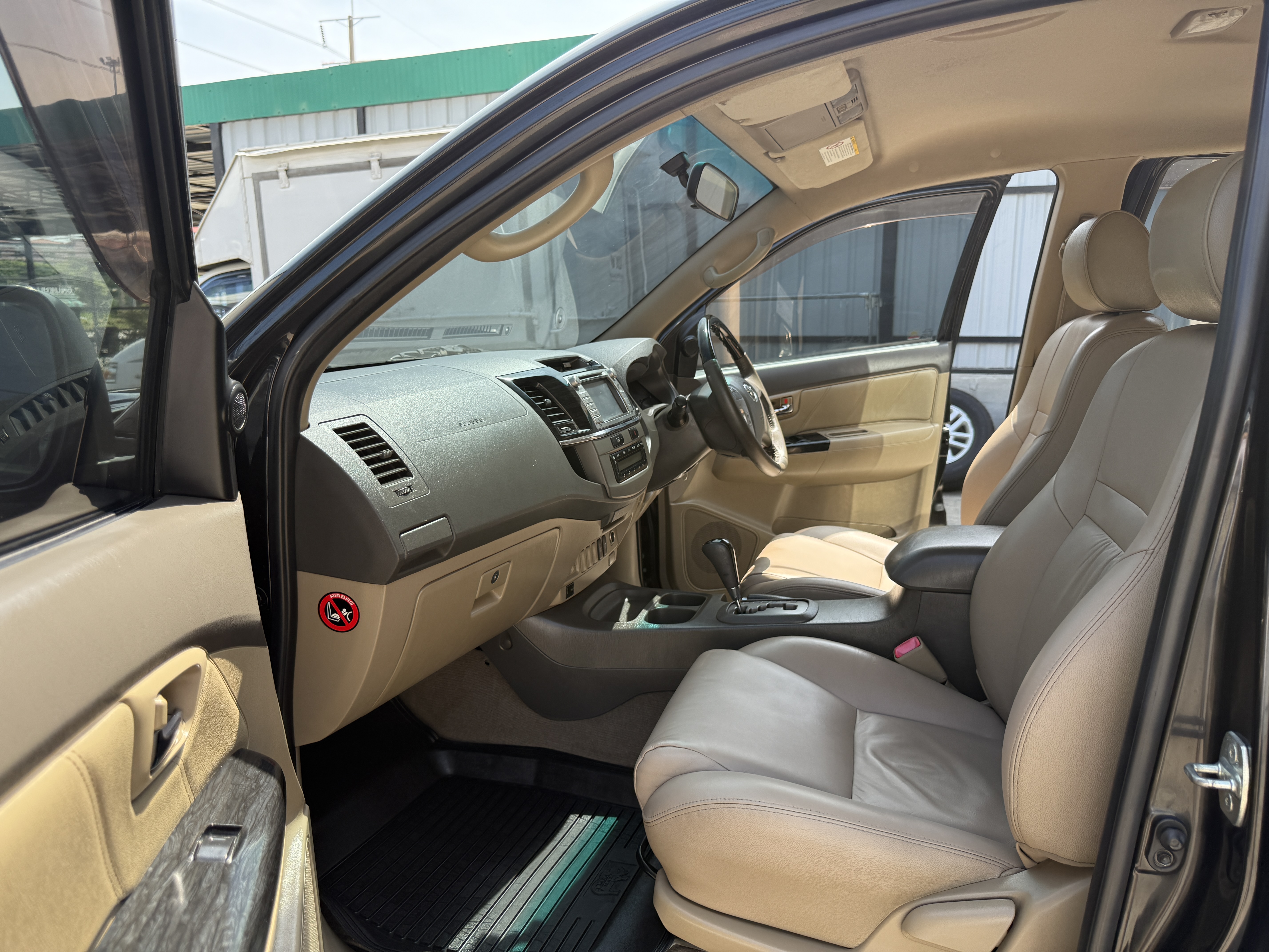 Toyota Fortuner Champ 3.0 V Navi 2WD At 2014 ดำ