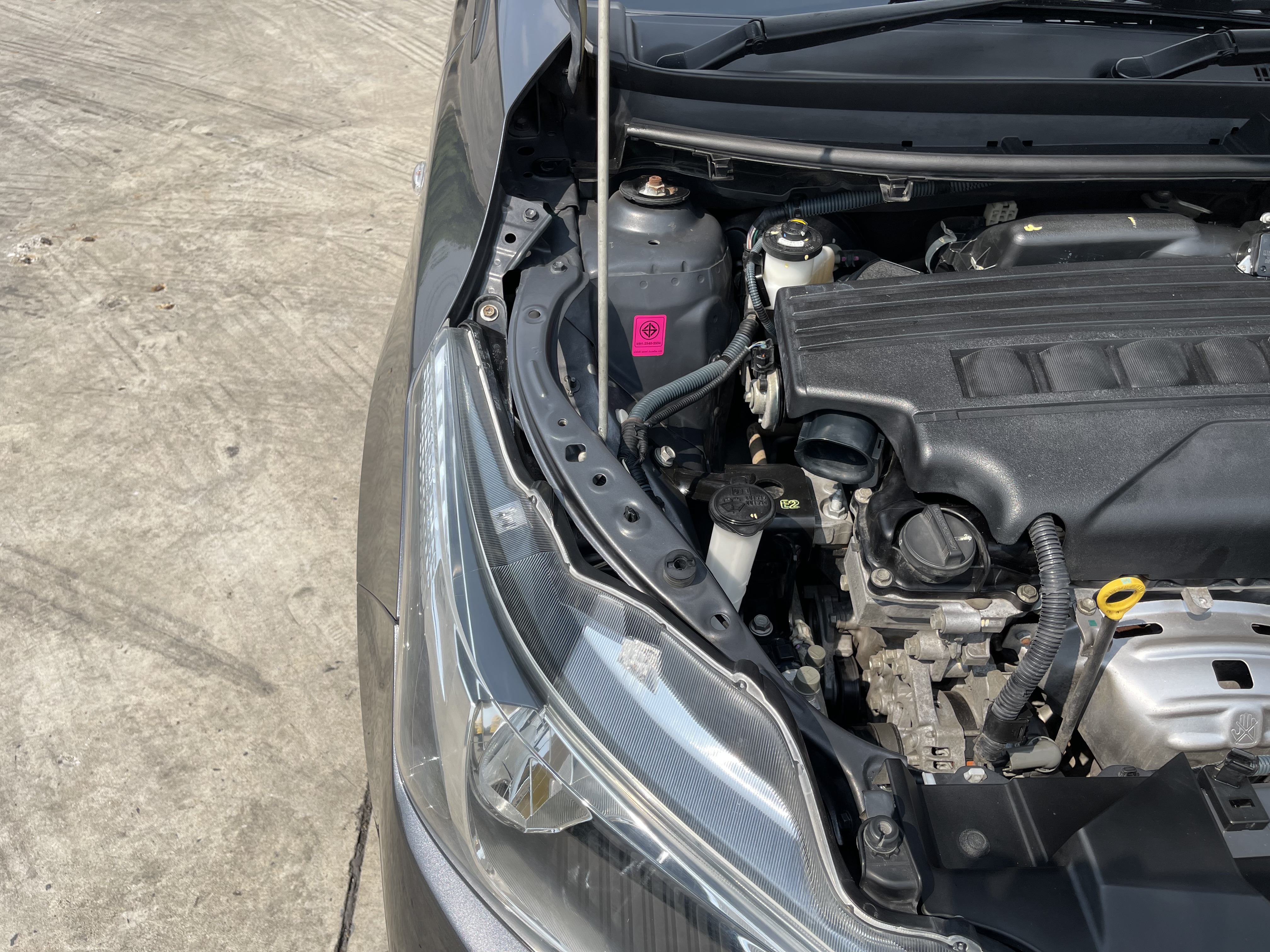 Toyota Yaris 1.2 E At 2017 เทาดำ