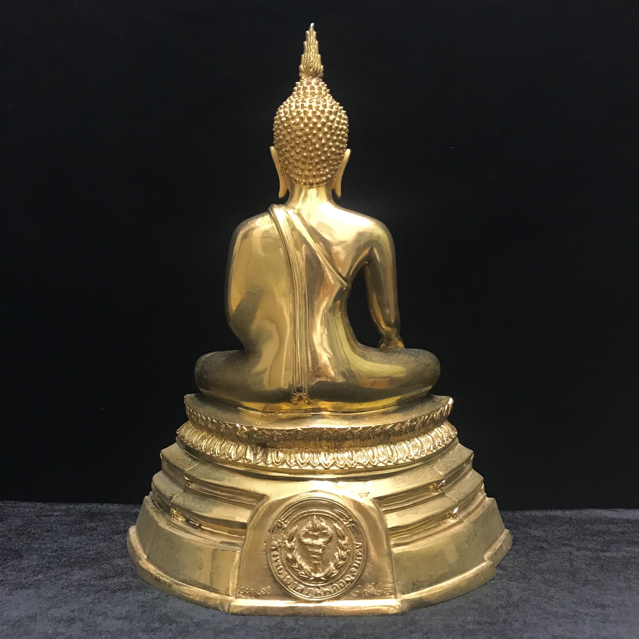 พระบูชาพระพุทธศิรมงคล ภปร. วัตถุมงคลคุ้มเกล้าปี2524 ของมูลนิธิคุ้มเกล้า โรงพยาบาลภูมิพลจัดสร้าง ขนาดหน้าตัก5นิ้ว(ในหลวงรัชกาลที่9 ทรงจุดไฟพระฤกษ์และเททอง)