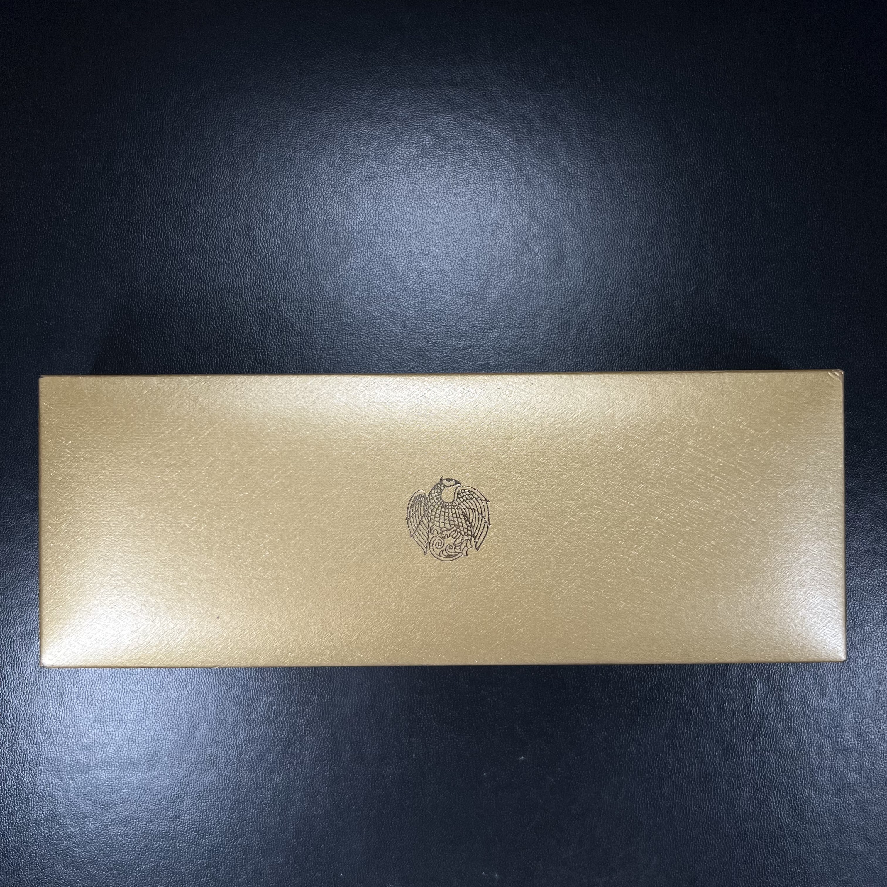 ชุดเหรียญพระพุทธปัญจภาคี ปี 2539 ครบชุด 5 เหรียญ พิมพ์ใหญ่ขนาดสูง 3 ซม. เนื้อเงิน โค๊ต ง.(เงิน) บล็อกกษาปณ์ พร้อมกล่องบรรจุซีนซองเดิมครบสภาพสวย เนื่องในมหามงคลวโรกาสที่ในหลวงรัชกาลที่ 9 ทรงครองสิริราชสมบัติครบ 50ปี พิธีใหญ่ ณ พระอุโบสถวัดพระแก้ว