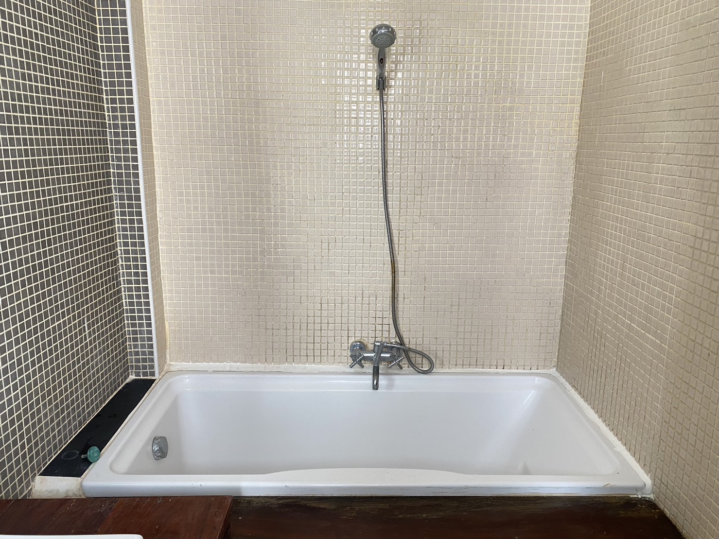 For Rent : Thalang, Private Pool Villa near Airport, 5 Bedrooms 4 Bathrooms