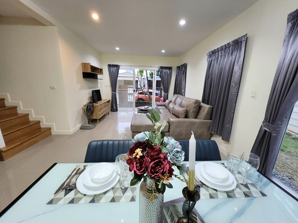 For Rent : Kathu, 2-story detached house, 3 bedrooms 2 Bathrooms