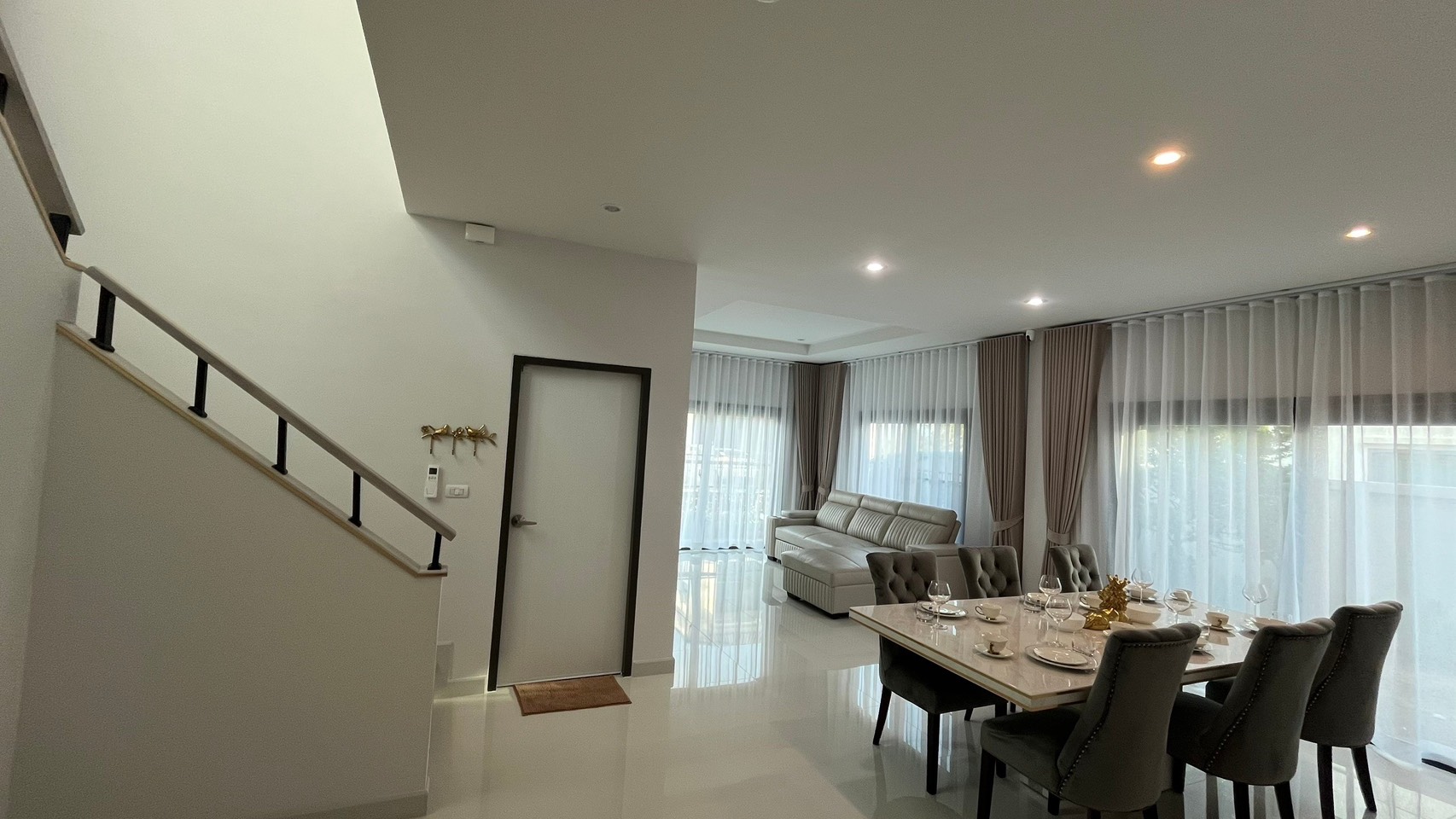 For Rent : Kohkaew, Supalai Lake Ville, 4 Bedrooms 3 Bathrooms