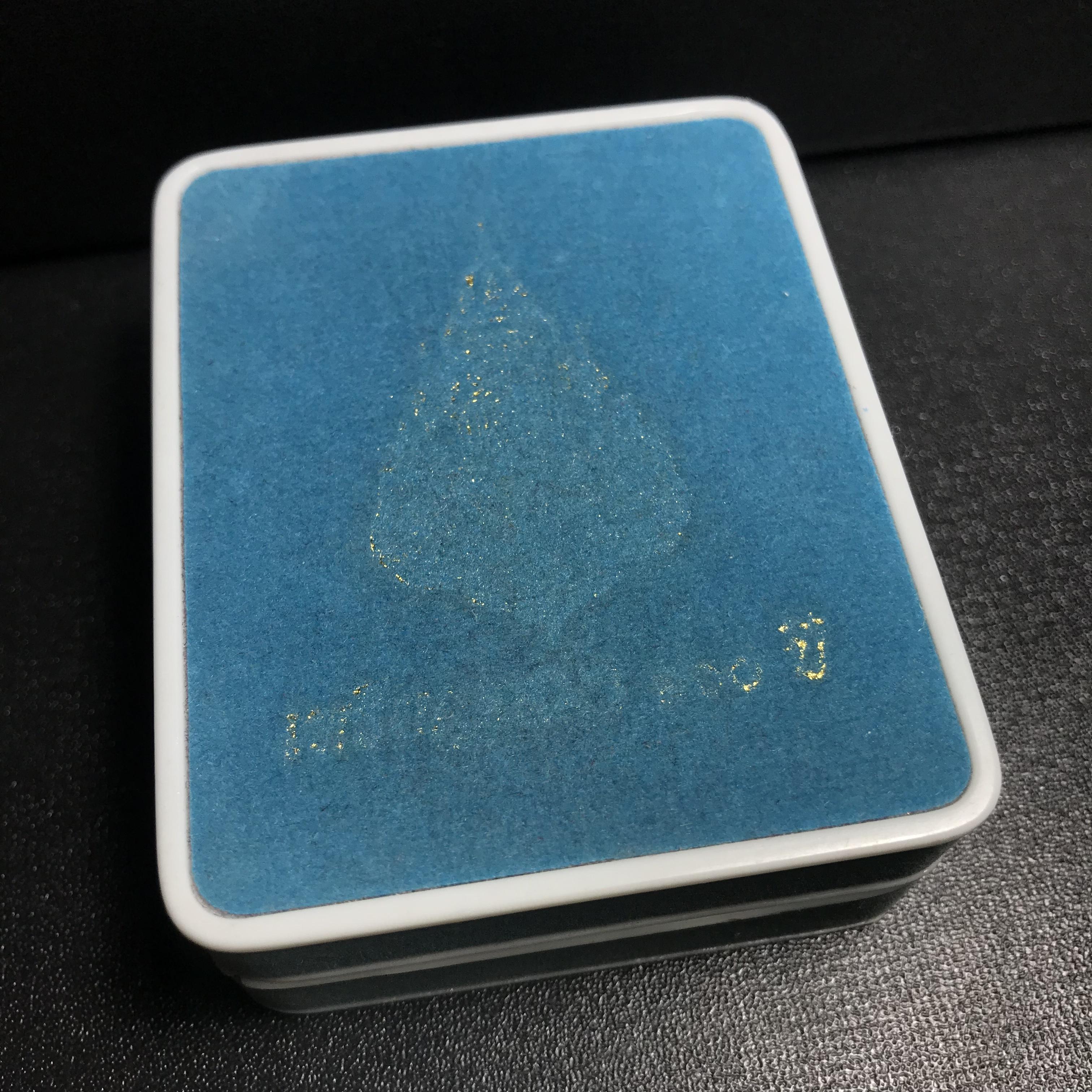 เหรียญเสมารูปเหมือนฉลองพระชันษา 100 ปี สมเด็จพระญาณสังวร สมเด็จพระสังฆราช สกลมหาสังฆปริณายก 3 ตุลาคม 2556 เนื้อเงินลงยาสีฟ้า(1ใน199เหรียญ)