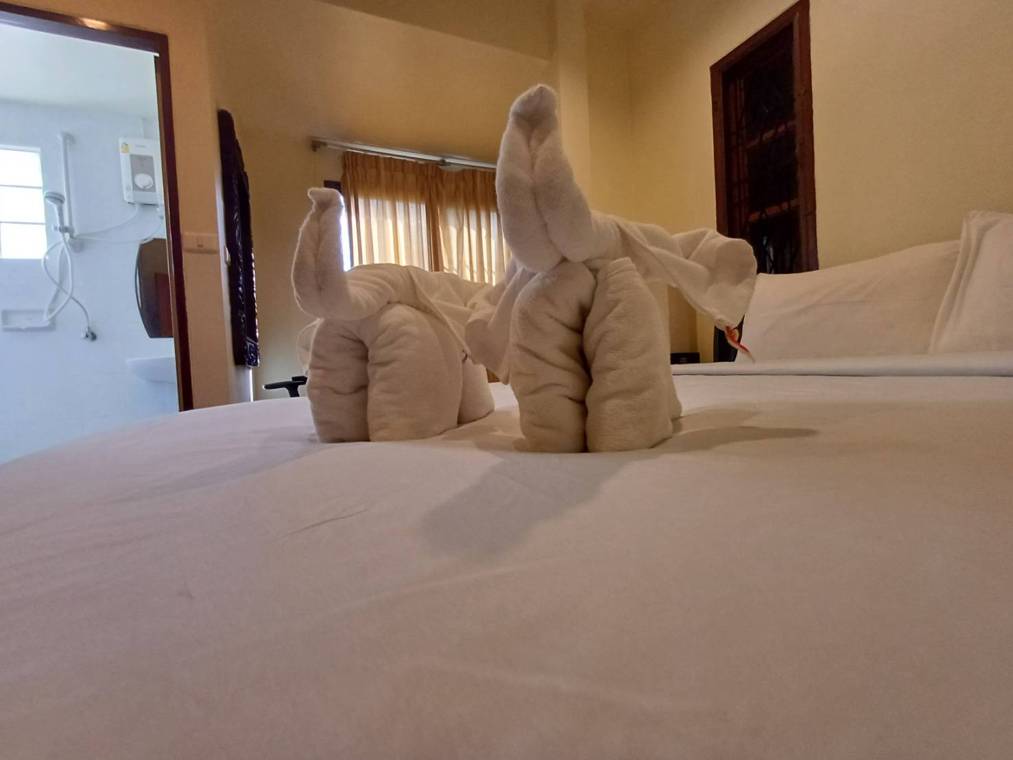 For Rent : Patong, Thai style townhouse, 2 bedroom 3 bathroom