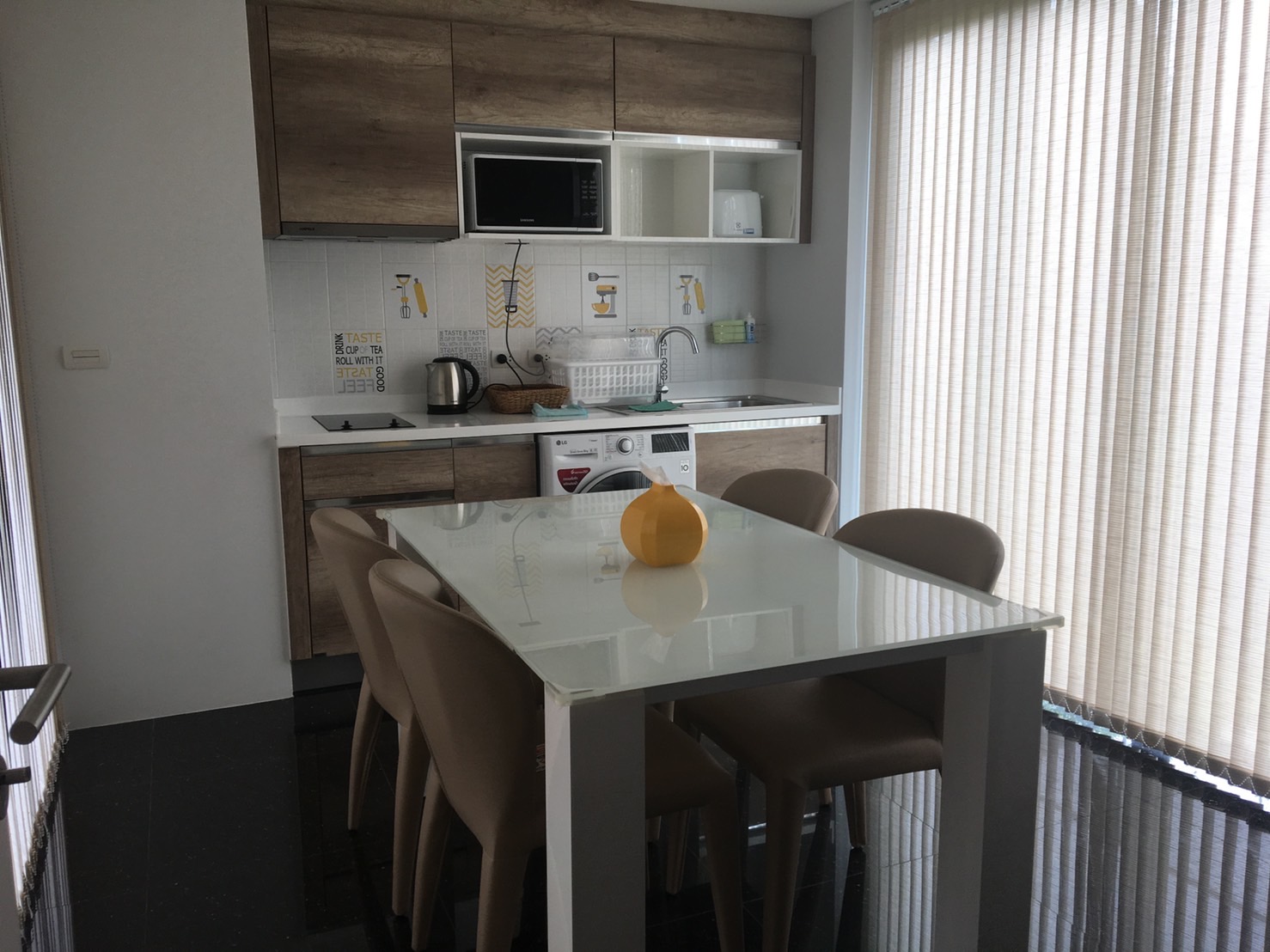 For Sale : Kathu Pool Villa, 4 bedrooms 4 Bathrooms (2 Unit each unit have 2 bed room)