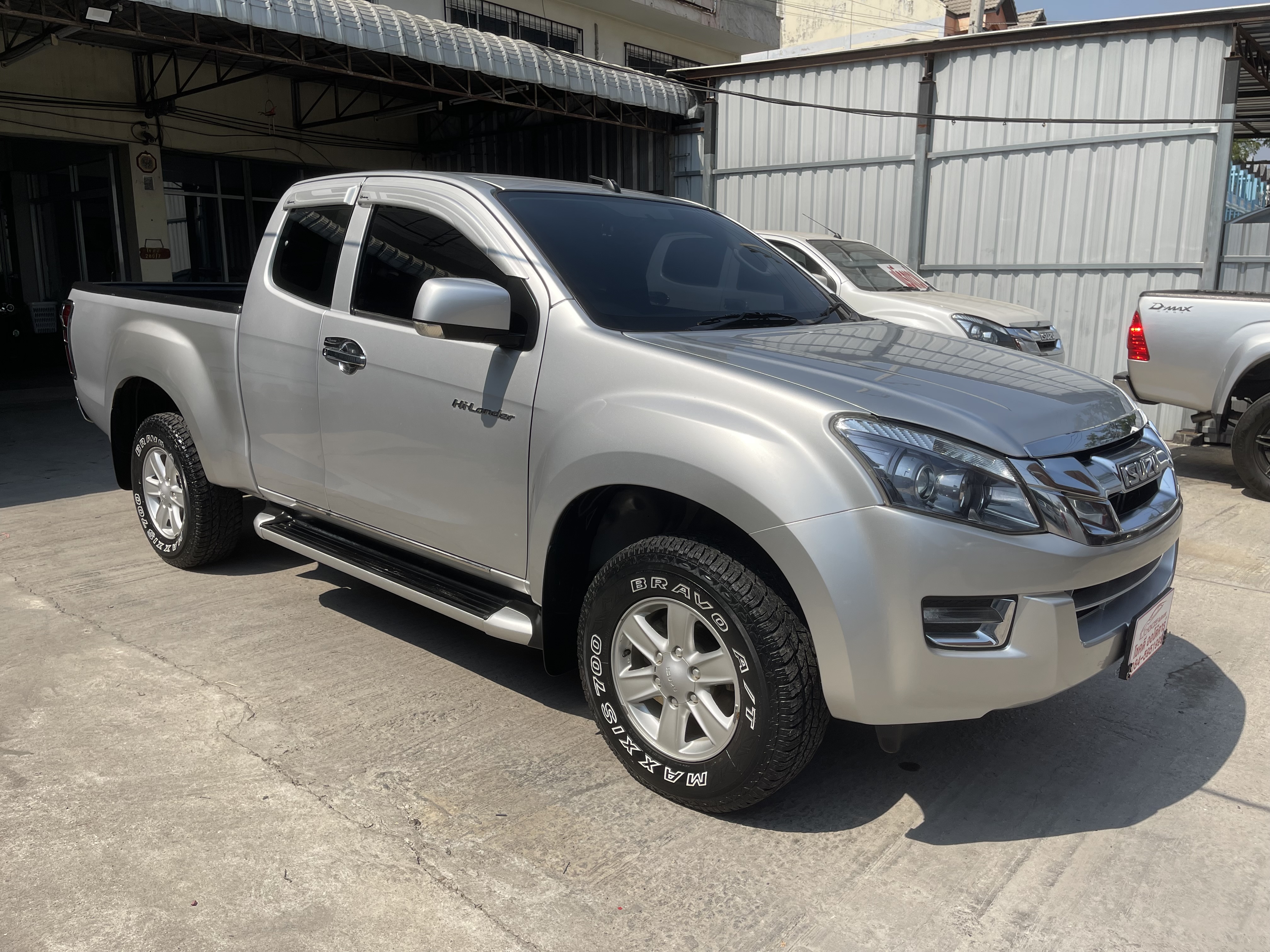 Isuzu Dmax All New Cab Hilander 2.5 Z 2015 เงิน