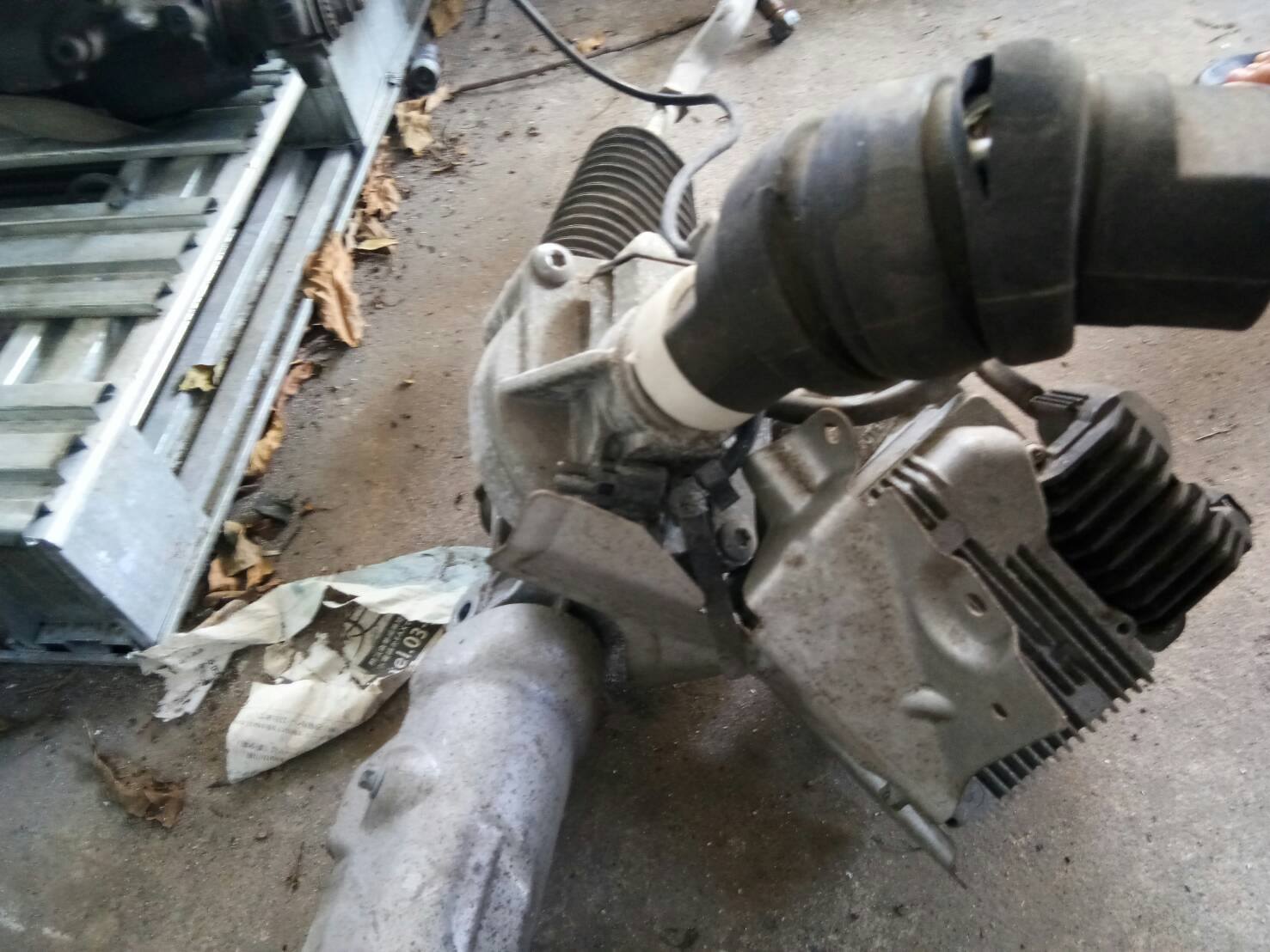 แร็คพวงมาลัยBENZ W245