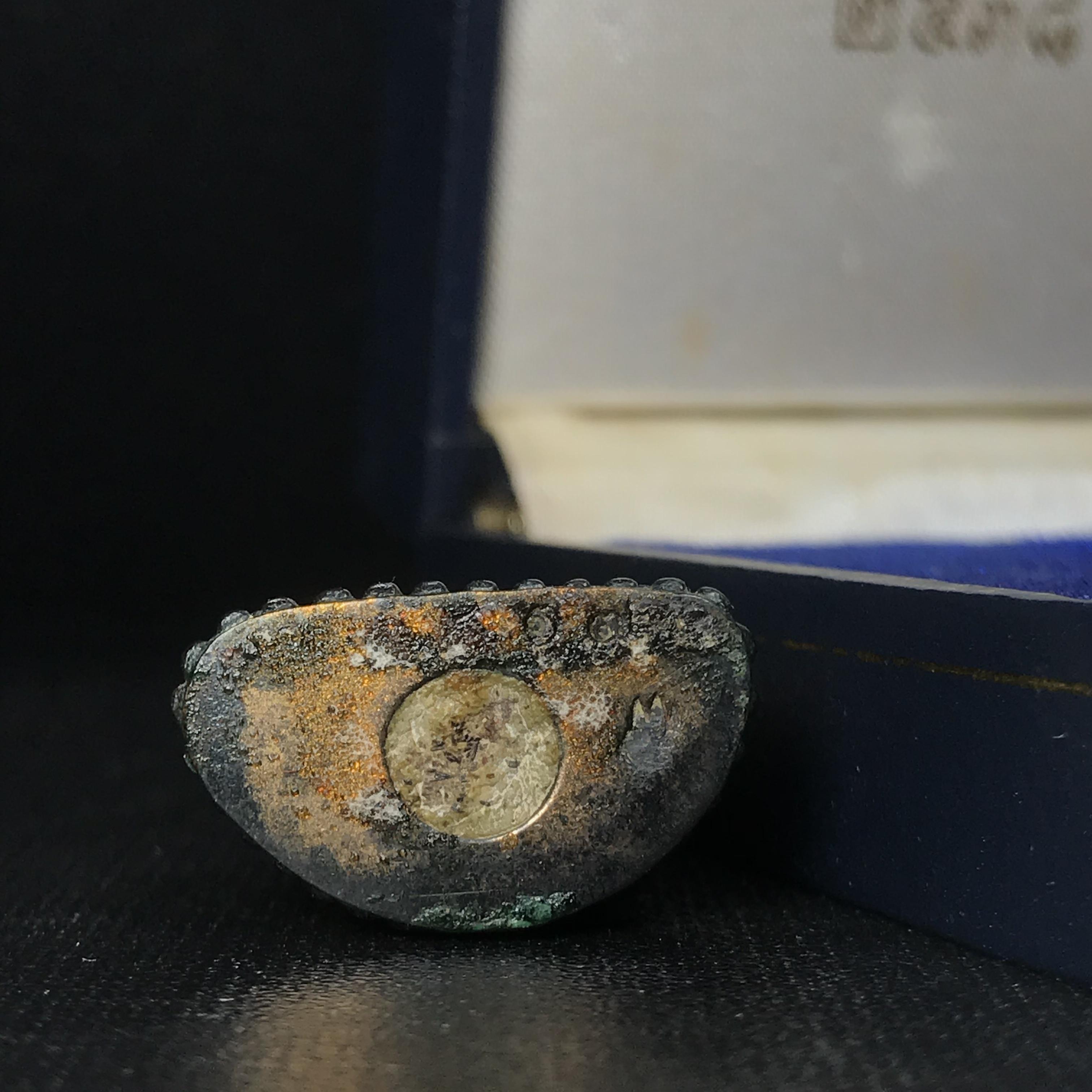 พระนิรันตราย ปี2538 วัดบวรนิเวศ เนื้อนวโลหะเต็มสูตร(ผสมทองคำ)(อุดผงจิตรดาและเส้นเกษา)(นิยมหายาก)