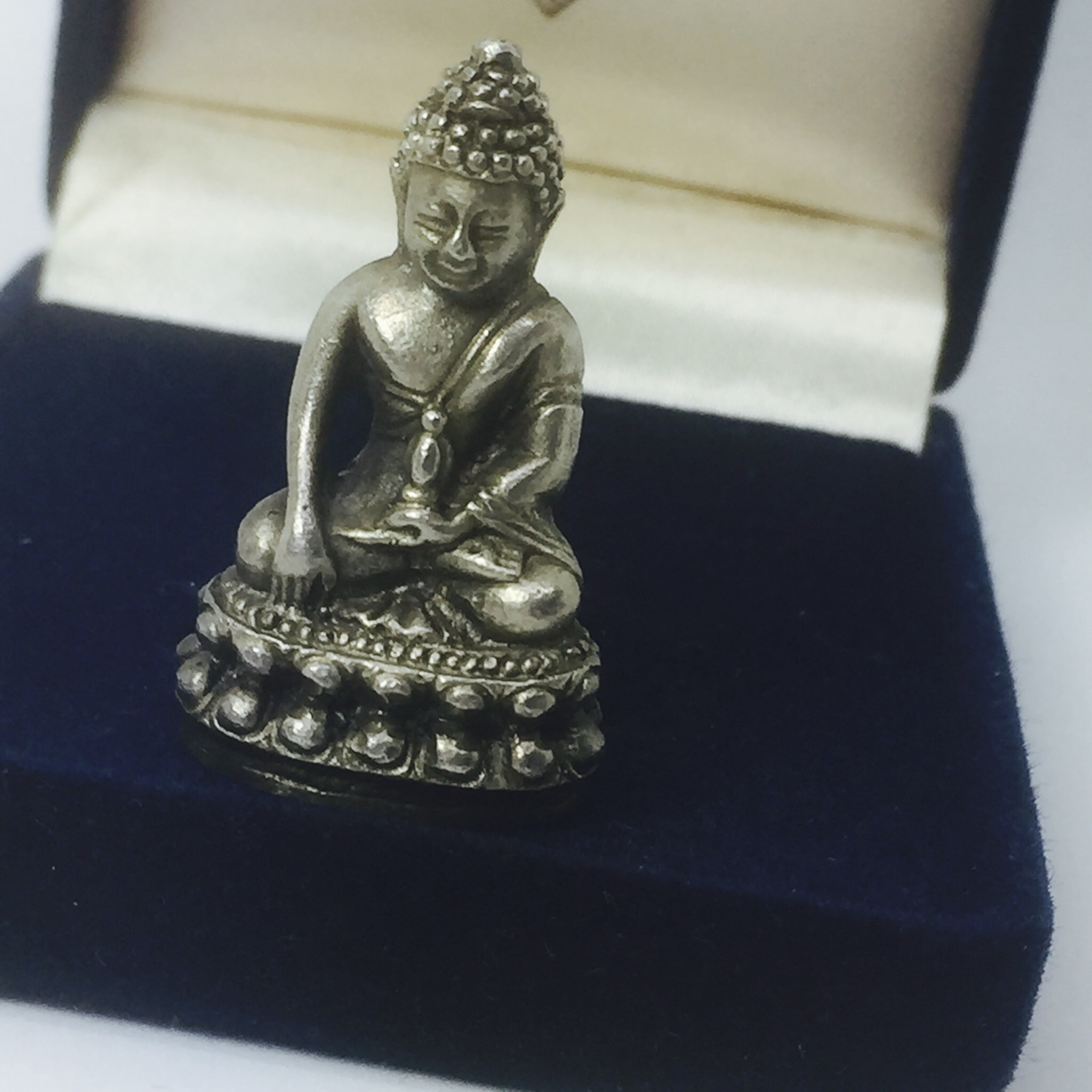 พระกริ่งศาสดา ภปร. วัดบวรนิเวศ ปี2532 เนื้อเงิน