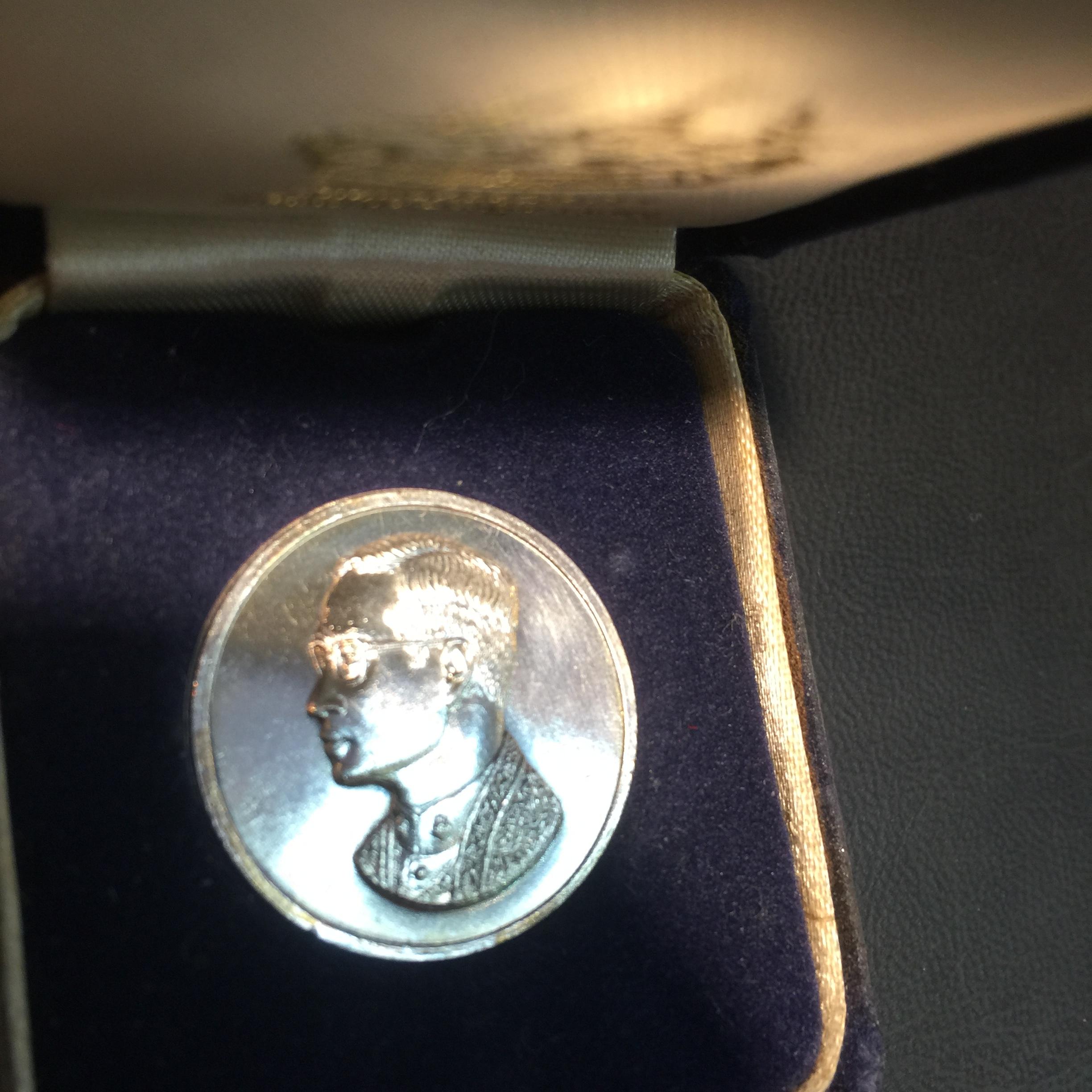 เหรียญพระบรมรูปคุ้มเกล้า รพ.ภูมิพล ปี2522 (ในหลวงเททอง) เนื้อเงินพิมพ์ใหญ่