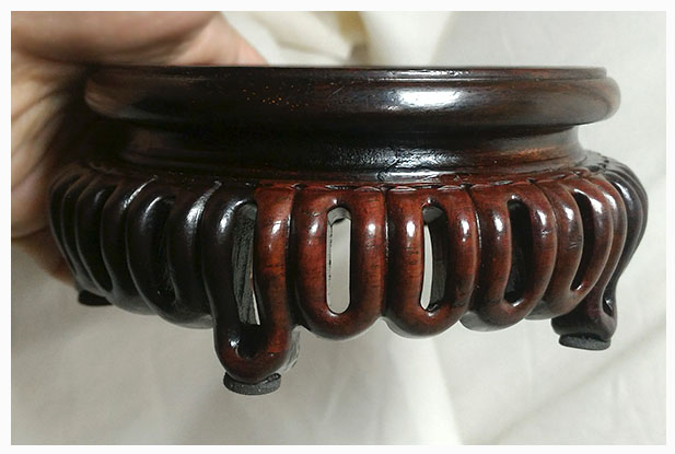 กี๋หรือฐานไม้สไตล์จีน ท๊อปกลม 9.3CM