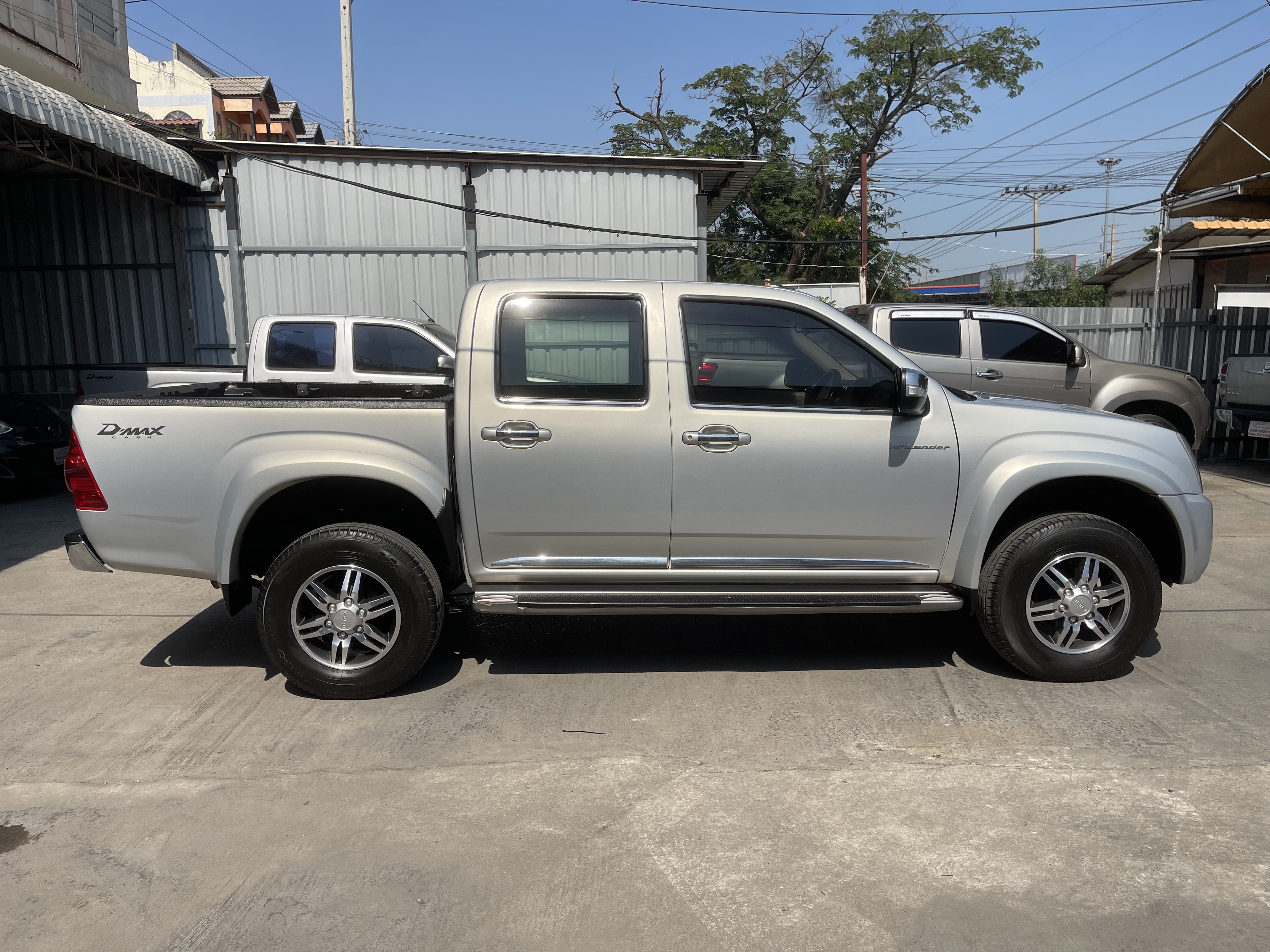 Isuzu Dmax 4ประตู Hilander 2.5 Abs 2011 เงิน