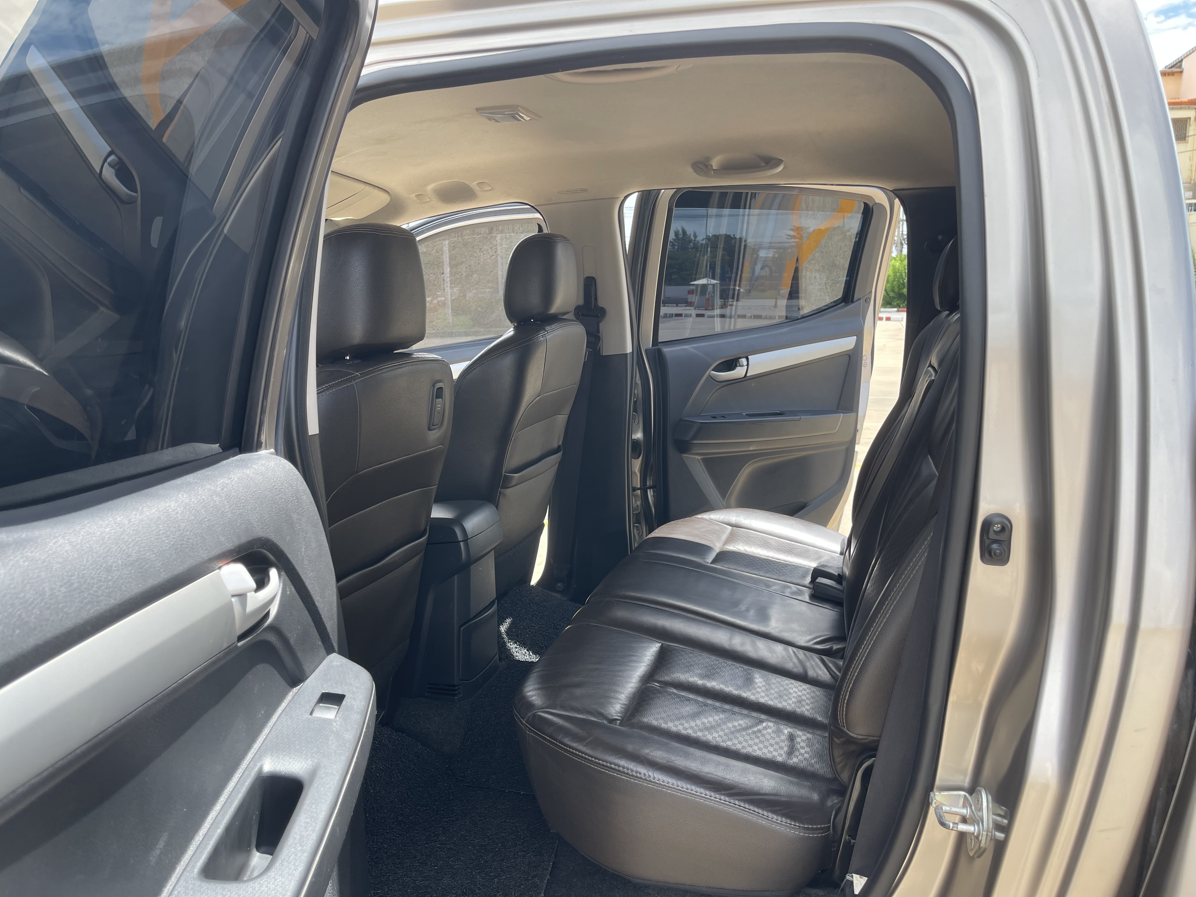 Isuzu Dmax All New 4ประตู Hilander 3.0 Vgs Z Prestige Navi At 2012 น้ำตาล