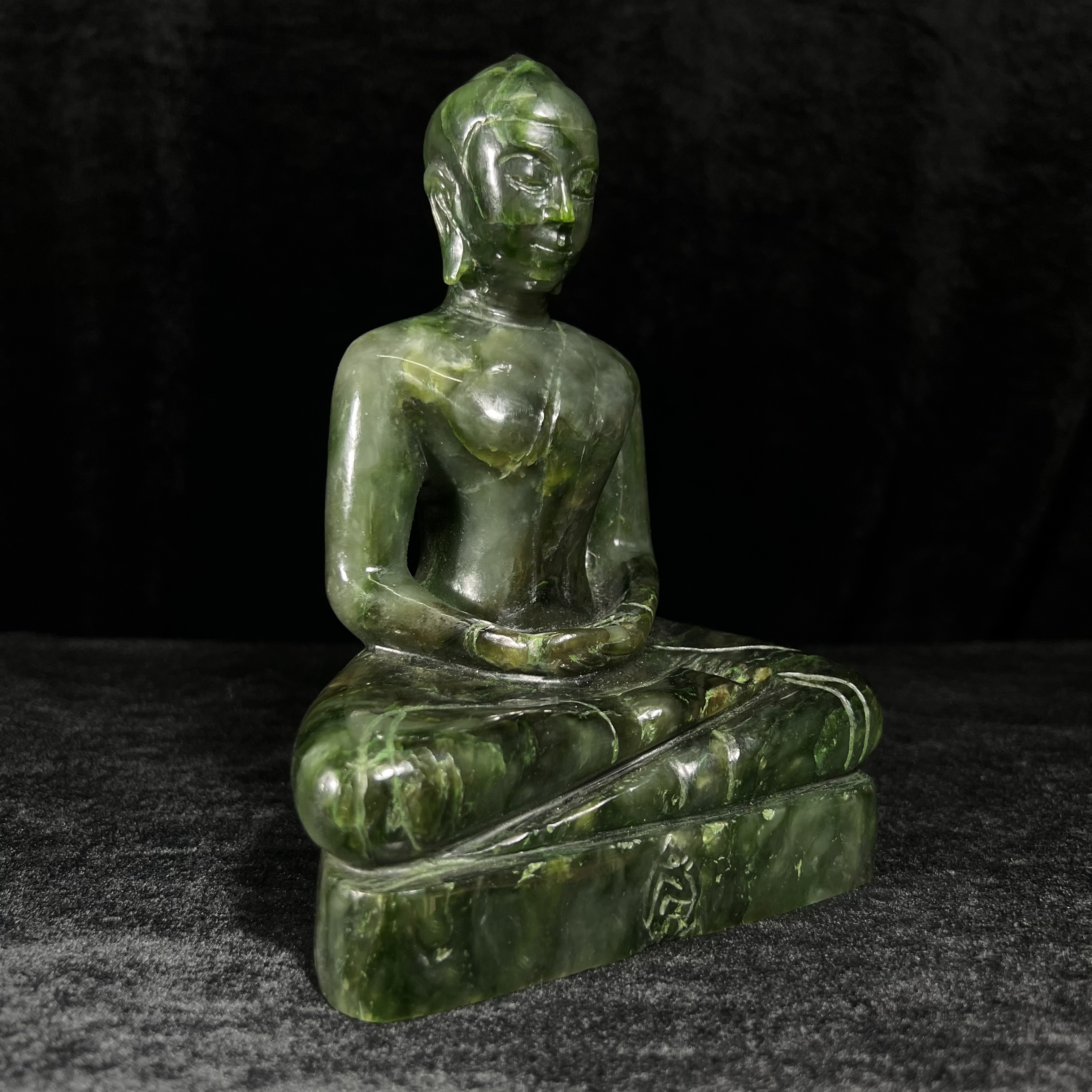 พระแก้วหยกเชียงราย ปี 2534 ที่ระลึก 90 พรรษา สมเด็จย่า (ในหลวงรัชกาลที่9เสด็จเจิมพระสุหร่ายในพิธี)1 ใน 2534 องค์