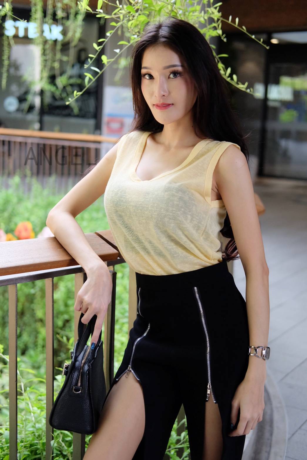 กล้ามสลาฟซีทรู