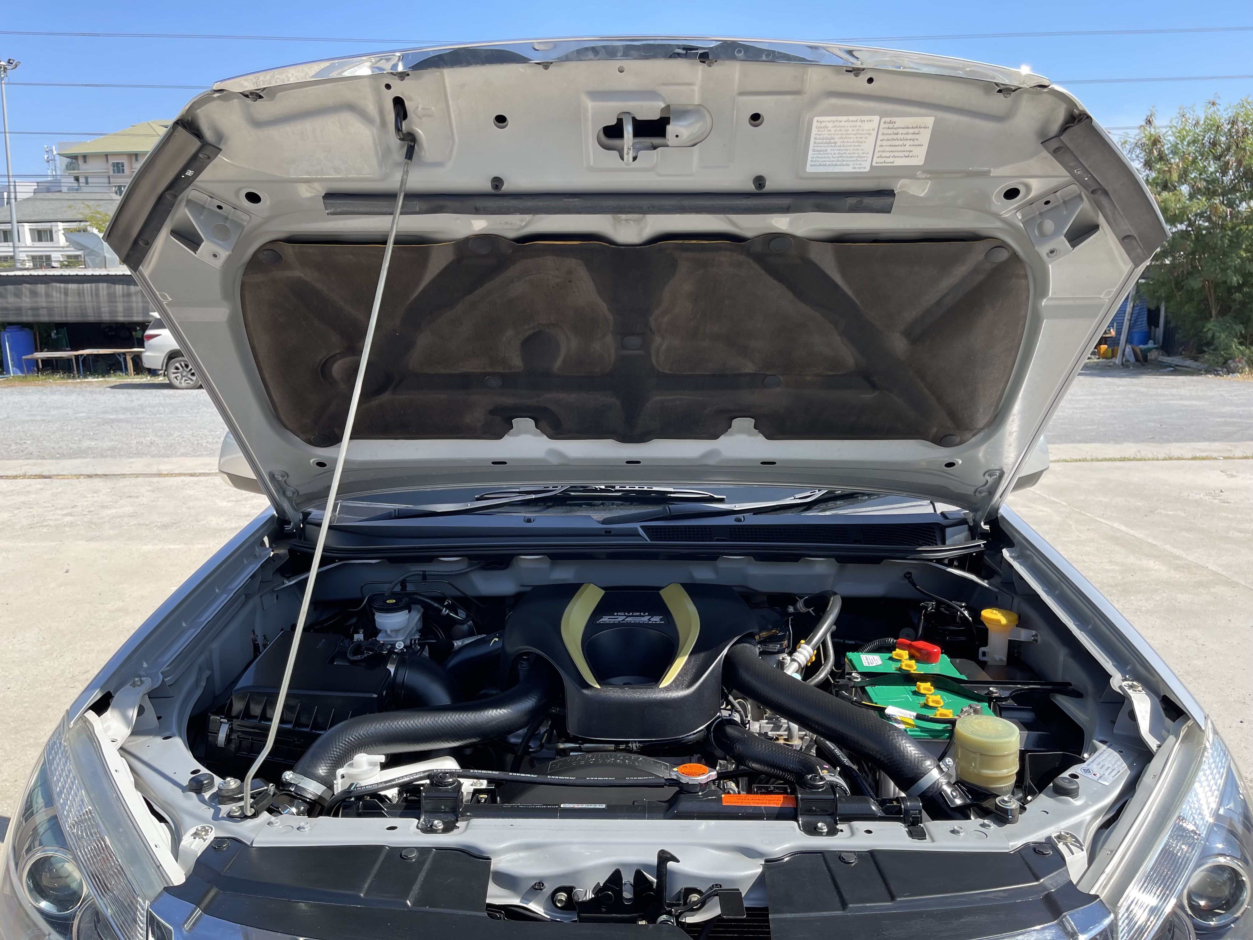 Isuzu Dmax All New Cab 2.5 L 2015 เงิน