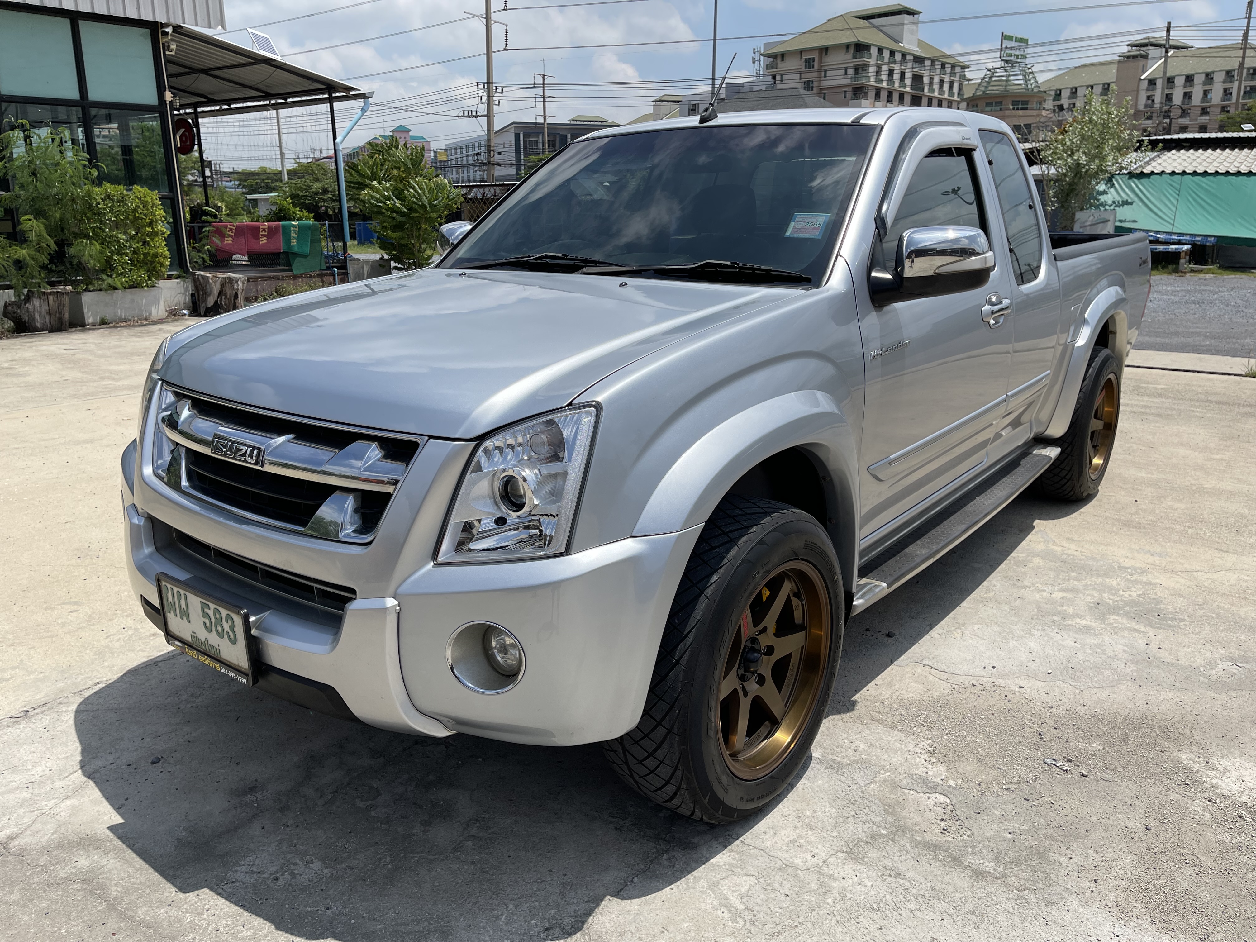 Isuzu Dmax Cab Hi-Lander 2.5 Abs 2010 เงิน