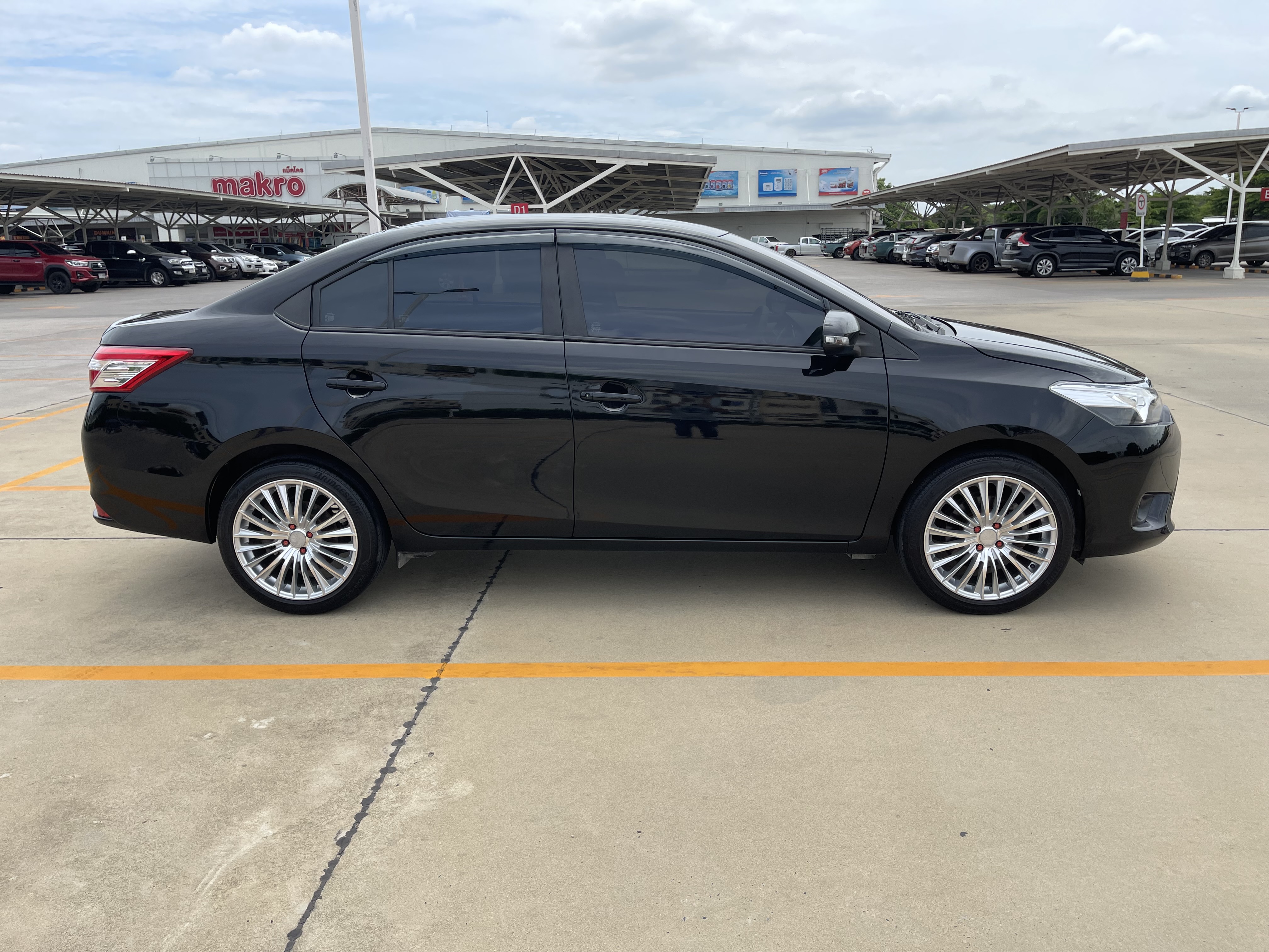 Toyota Vios 1.5 G Dual VVT-i (E85) At 2016 ดำ