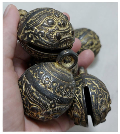 กระพรวนหน้ายักษ์ 4.5cm