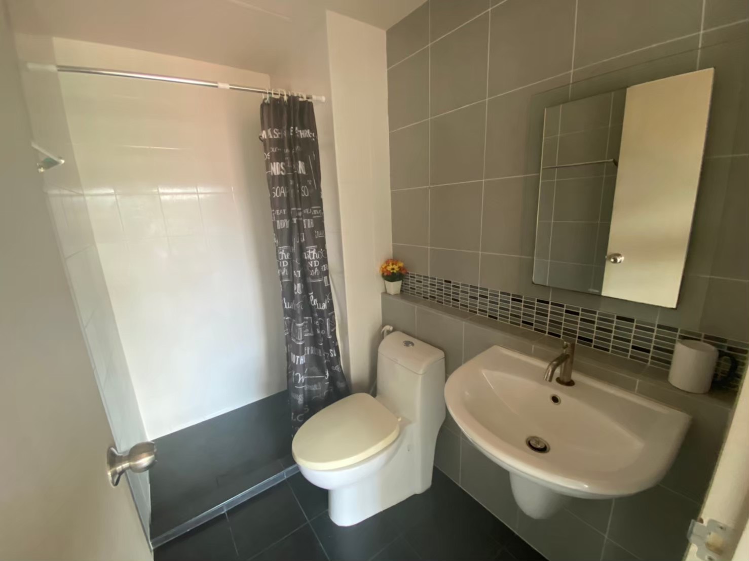 For Rent : Kathu, Dcondo Kathu-Patong, 1 bedroom 1 bathroom, 3rd flr.