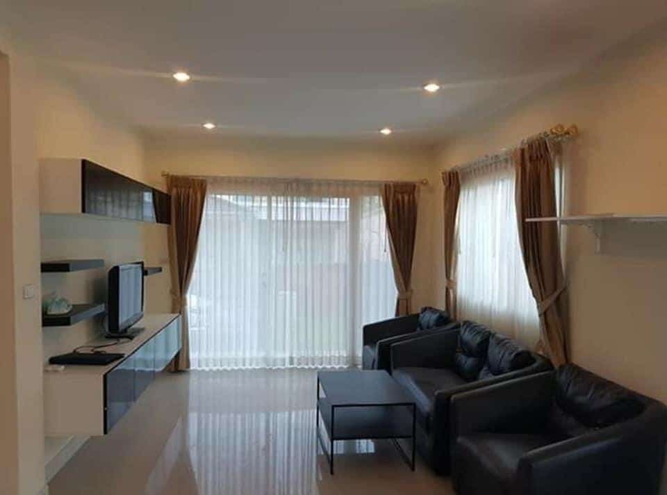 For Rent : Kathu, Private House Modern Style, 3 bedrooms 2 Bathrooms, Garden View