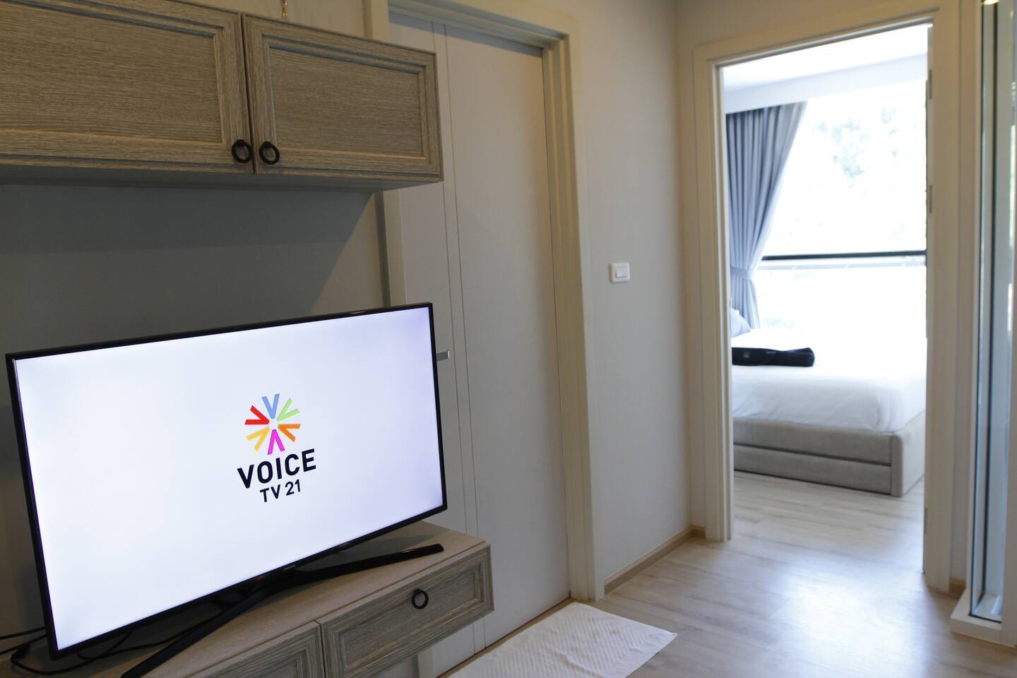 For Rent : Samkong,The Base Heiht 1 Bedroom 1 Bathroom, 9th Floor, City View.