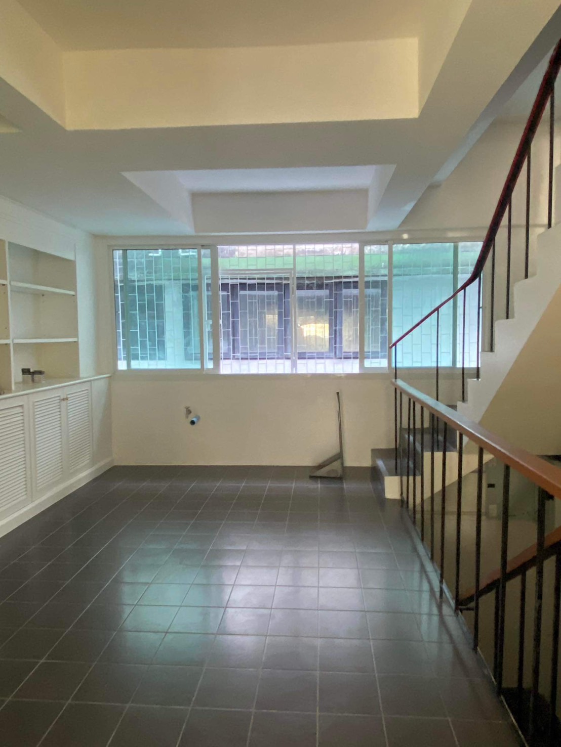 For Rent : Phuket Town, 3.5-Story Commercial Building, 5 Bedroom 3 Bathrooms