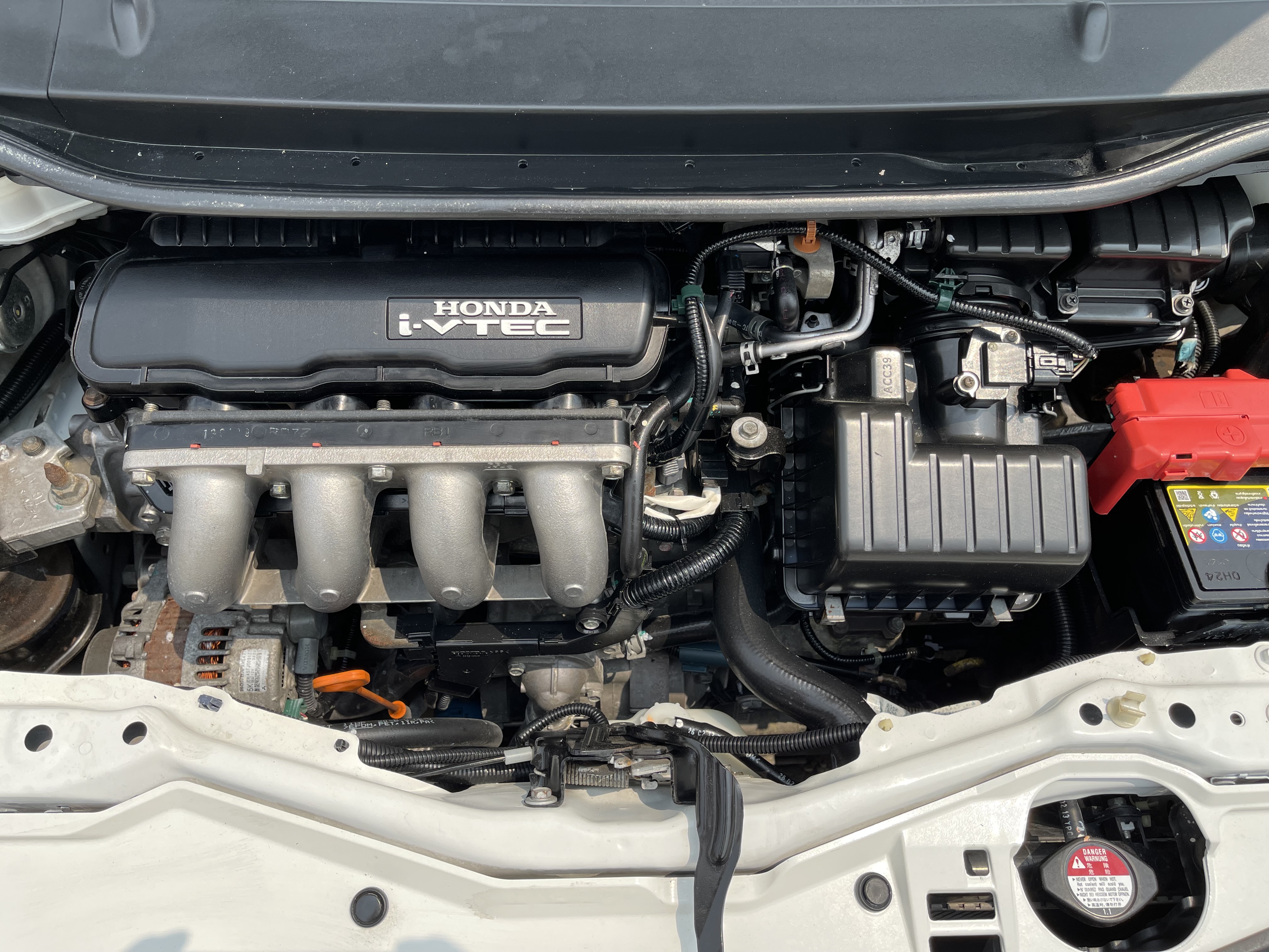 Honda Jazz 1.5 V At 2013 ขาว