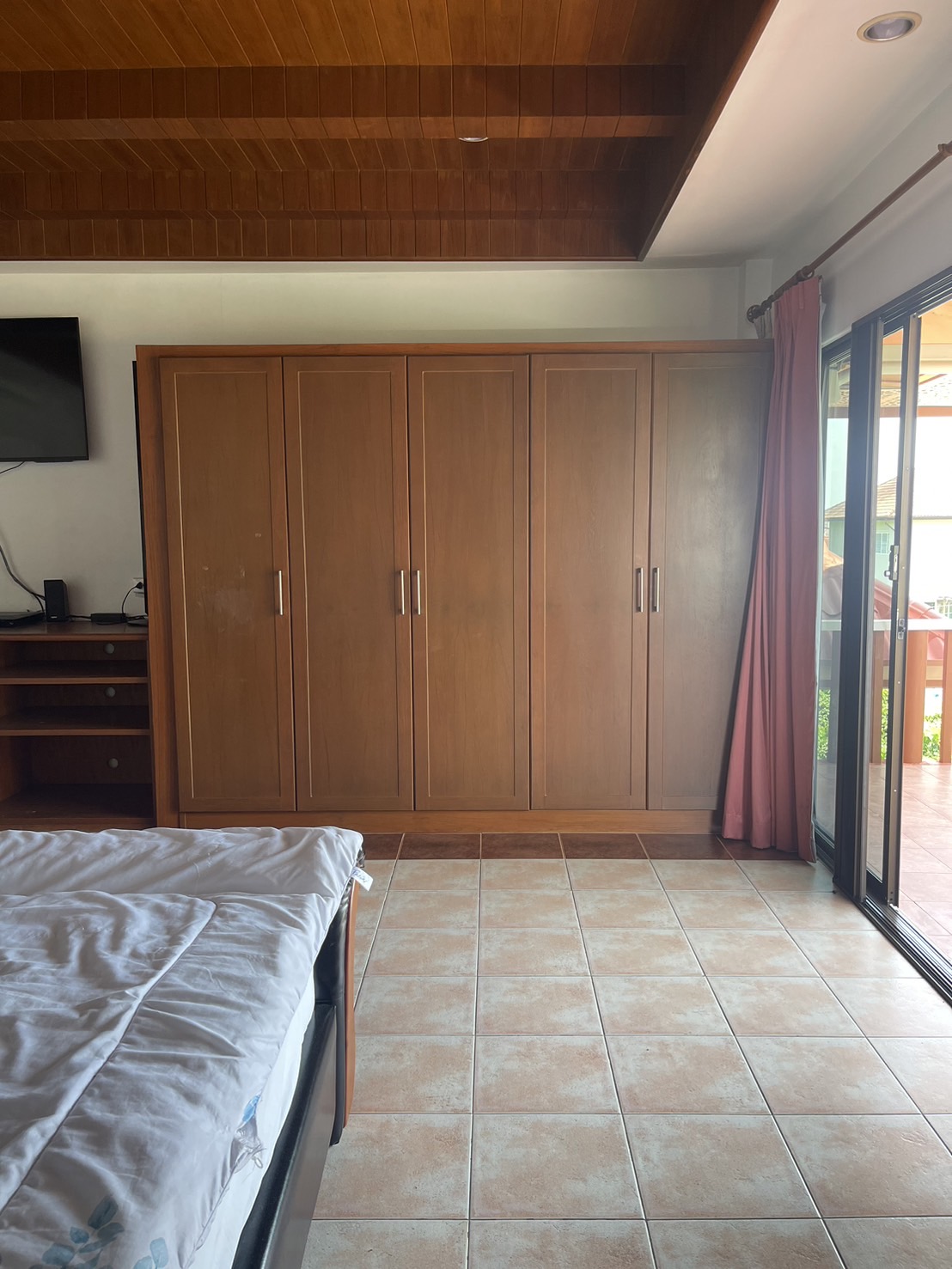 For Rent : Rawai, Private Pool Villa, 6 bedrooms 5 bathrooms