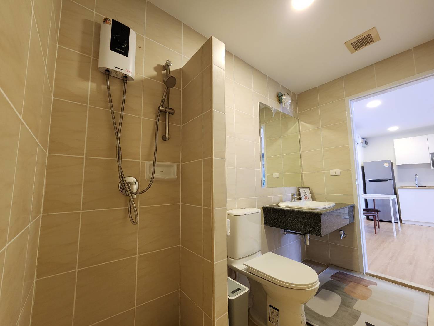 For Sales : Wichit, The Clover Condo, 1 Bedroom 1 Bathroom, 4th flr.