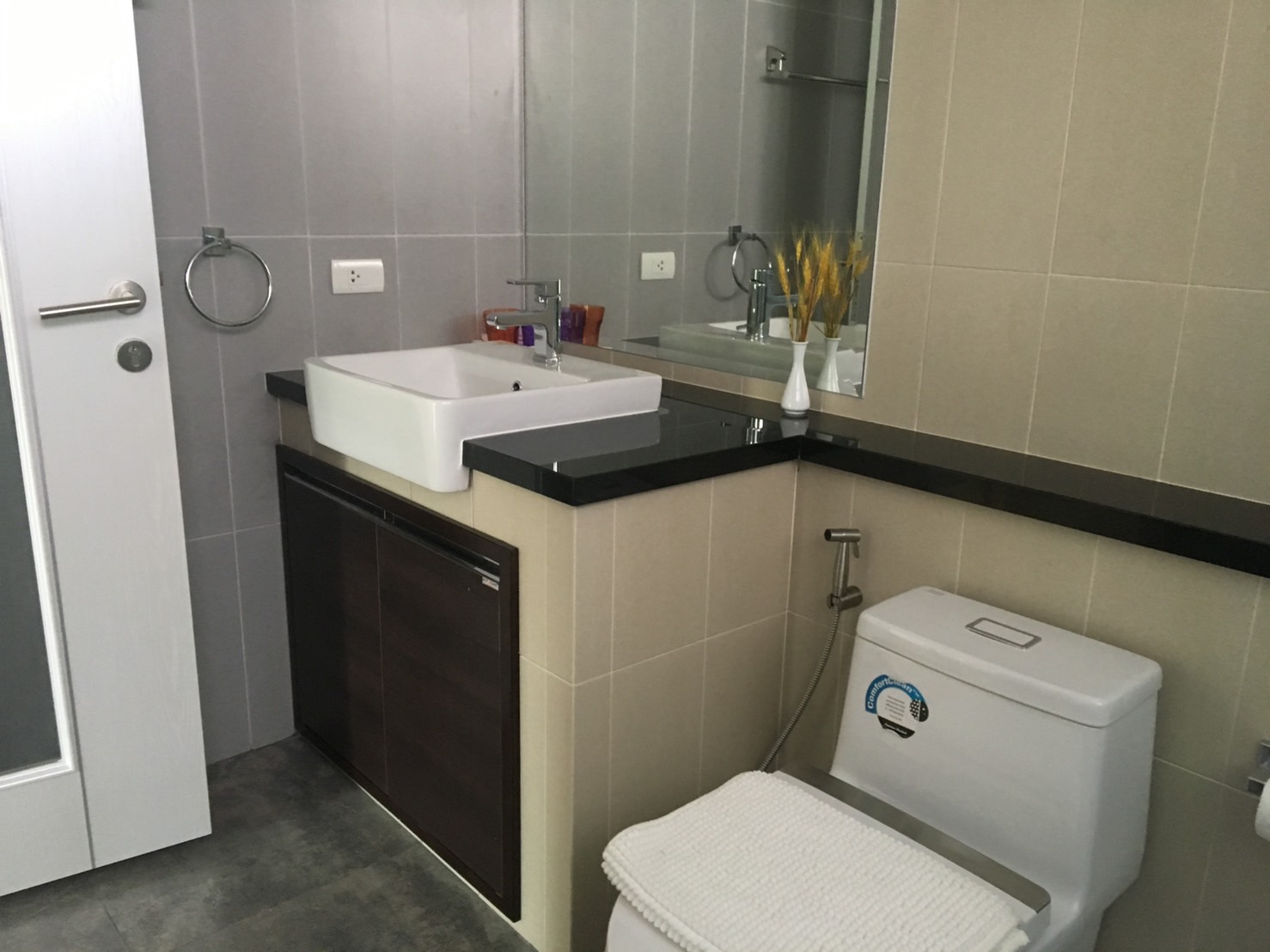 For Sale : Kathu Pool Villa, 4 bedrooms 4 Bathrooms (2 Unit each unit have 2 bed room)