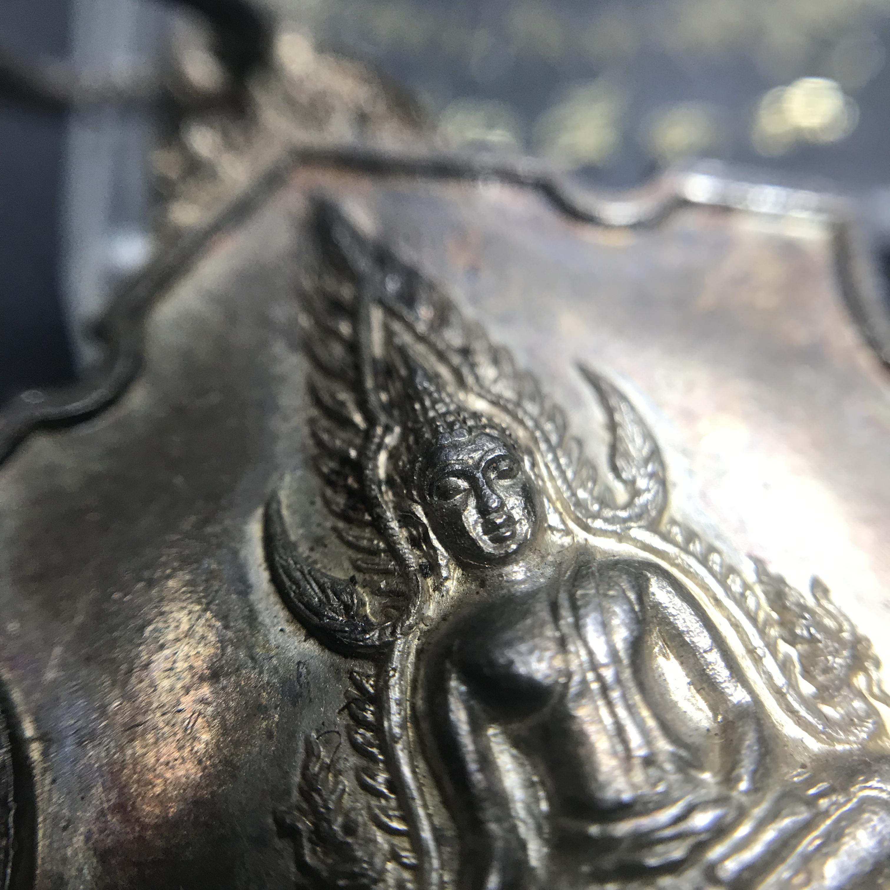 เหรียญพระพุทธชินราช มวก. วัดเบญจมบพิตร ปี 2519 เนื้อเงินสภาพสวยพร้อมกล่องเดิม(ในหลวงรัชกาลที่9และราชินีเสด็จฯเททอง)