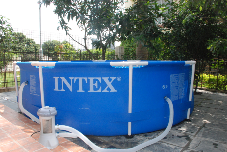 Intex 28200 สระขาตั้งกลม 10 ฟุต รุ่น Metal Frame สีน้ำเงิน