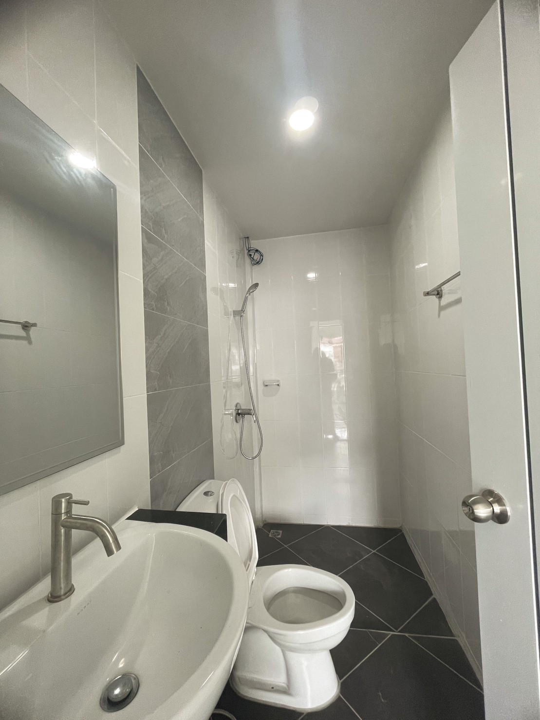 For Sale : Talad Yai, 2-Storey Townhome, 3 Bedrooms 2 Bathrooms