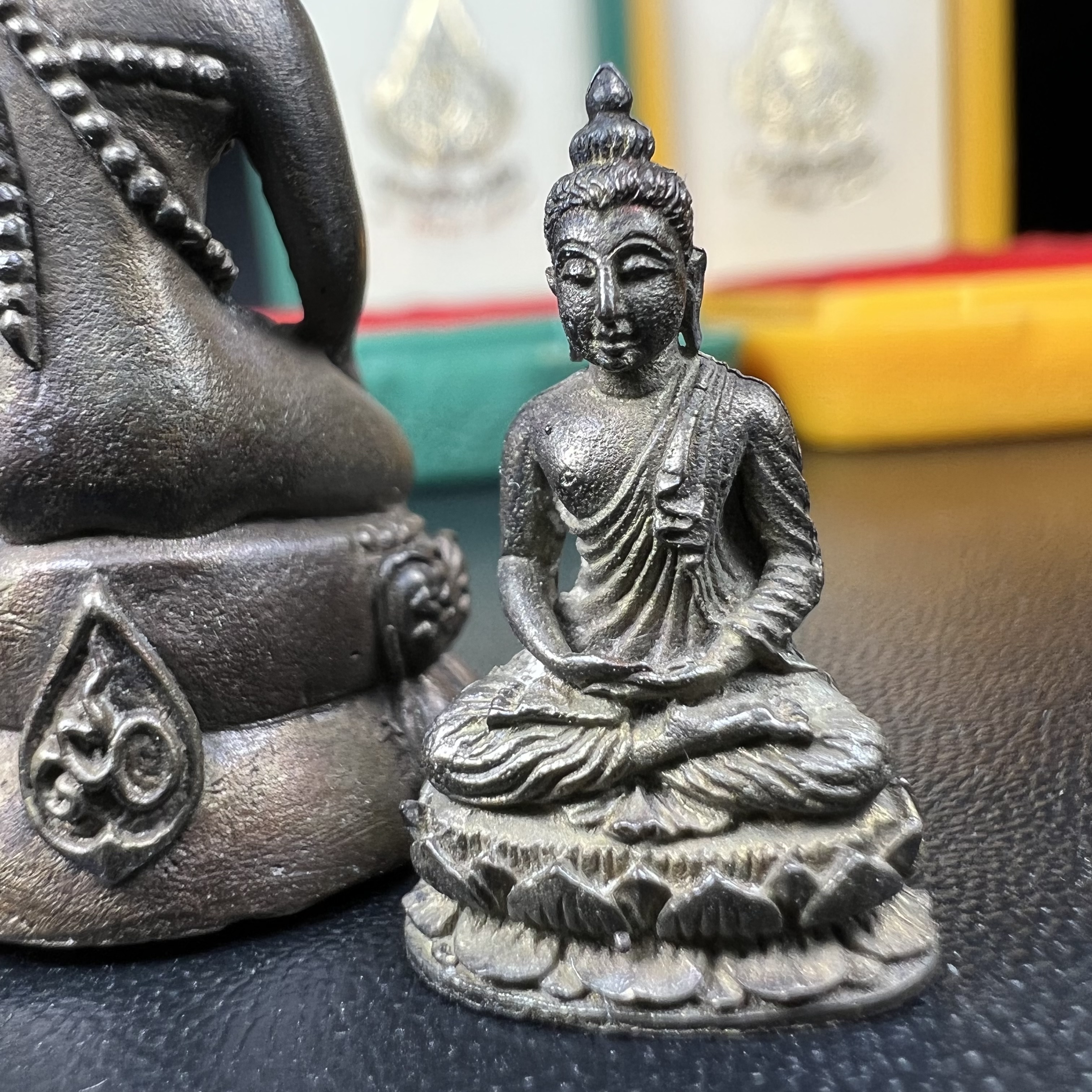 พระกริ่ง-พระชัยวัฒยน์วาสนาสมเด็จพระสังฆราช(วาสน์)วัดราชบพิธฯปี2531 เนื้อนวโลหะ สร้างเป็นที่ระลึกในคราวที่สมเด็จพระอริยวงศาคตญาณ สมเด็จพระสังฆราช(วาสน์ วาสโน)มีพระชนมายุครบ90พรรษา(ในหลวง ร.9 เสด็จในพิธี)งานแกะแม่พิมพ์โดย นายช่างเกษม มงคลเจริญ)(1ใน1991องค์)