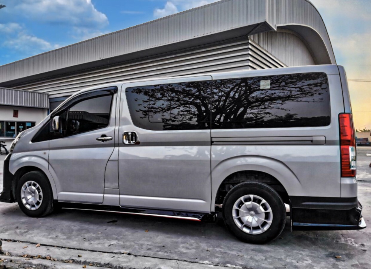Toyota Hiace 2019 V.1 bodykits by Amoriz